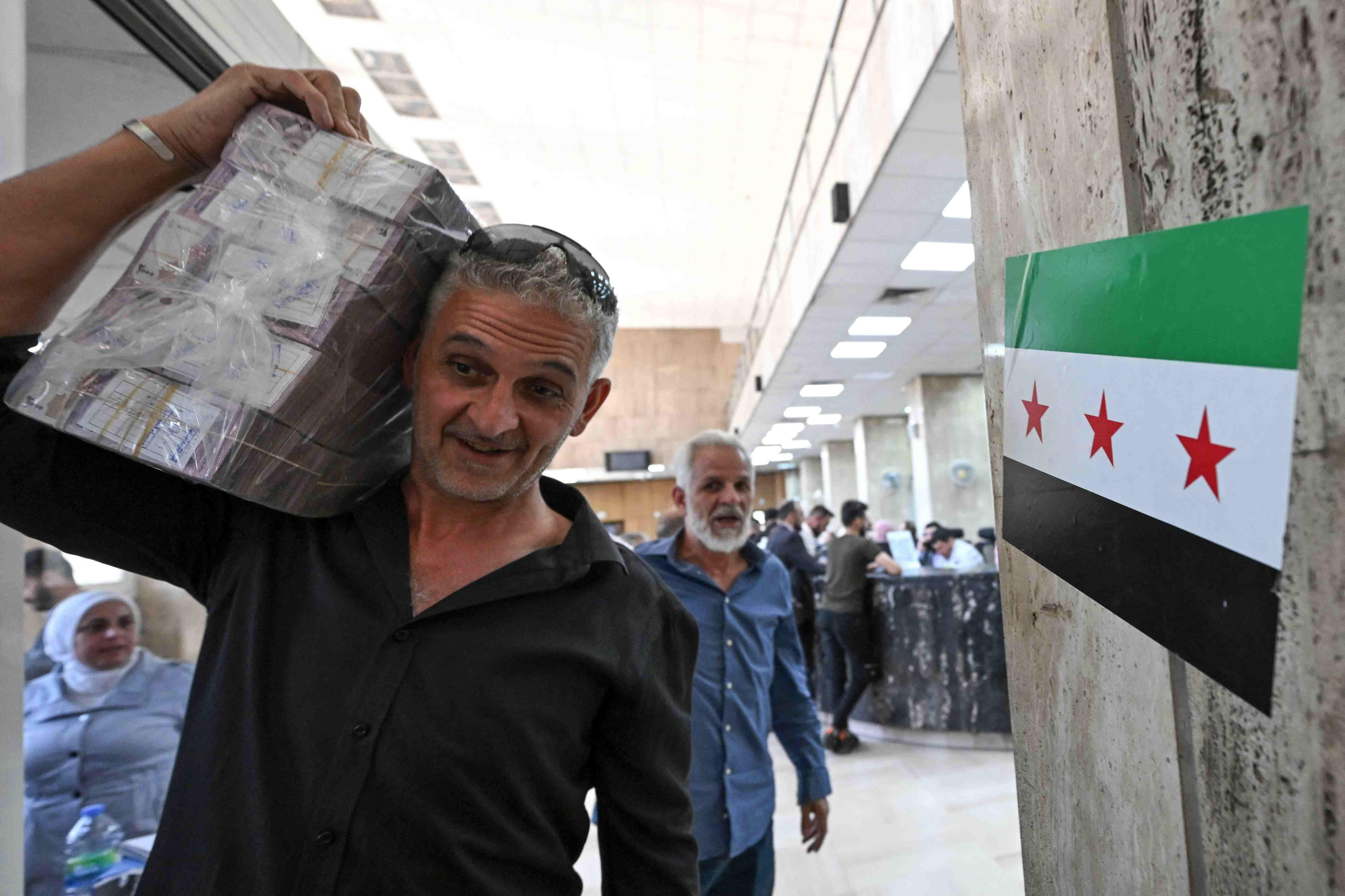 IMF holds useful economic talks with new Syrian gov’t