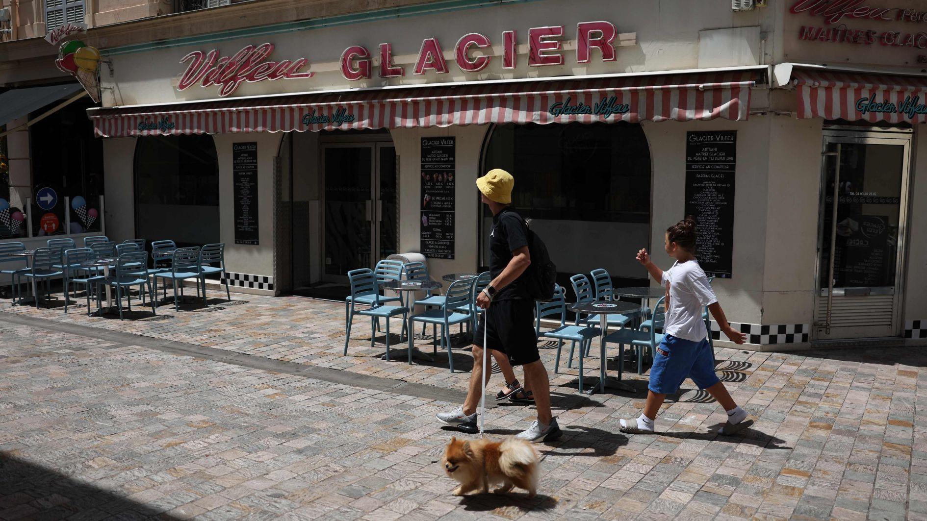 Fire cuts power to 45,000 in French Riviera, sabotage suspected