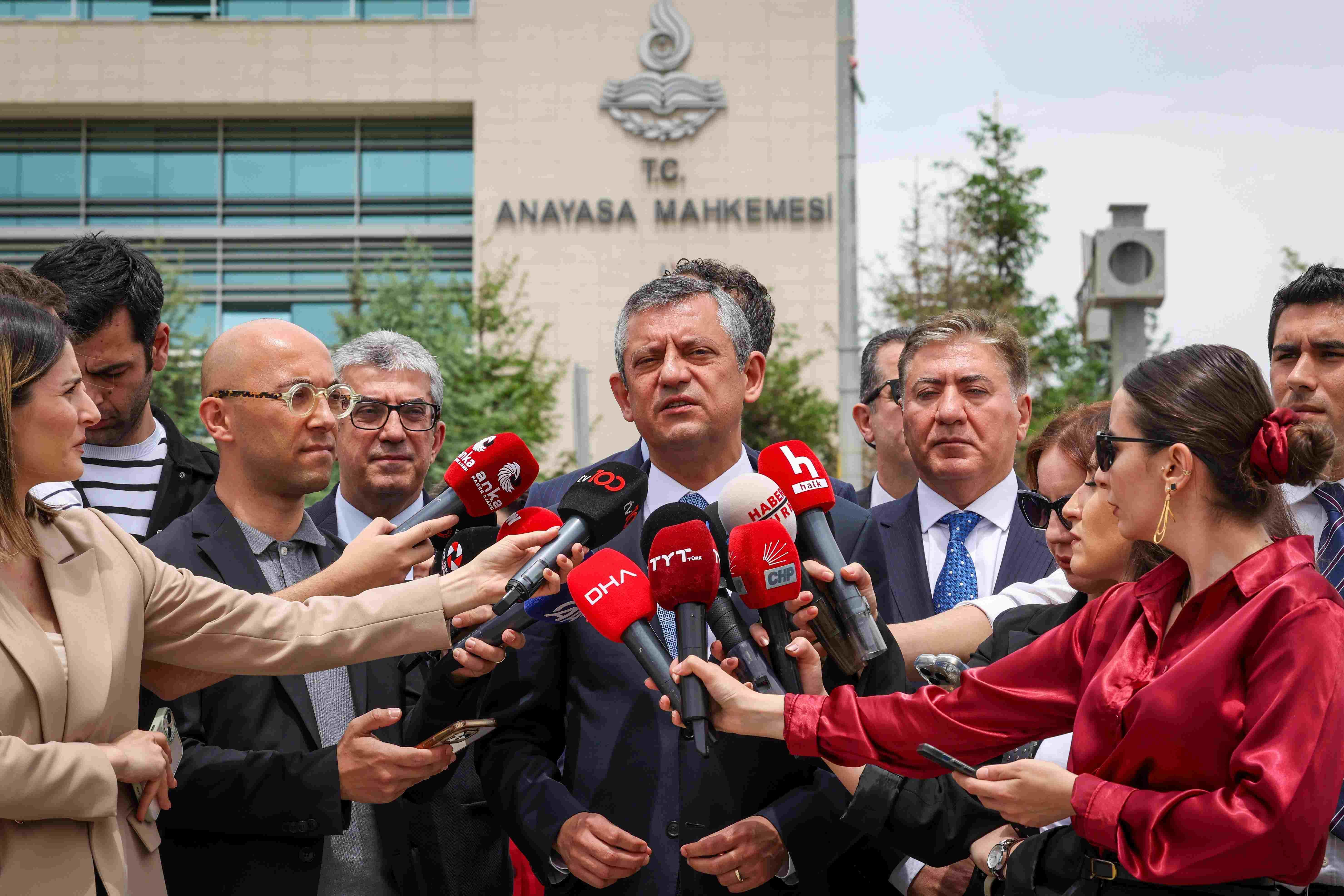CHP leader slams ban on İmamoğlu prison visits