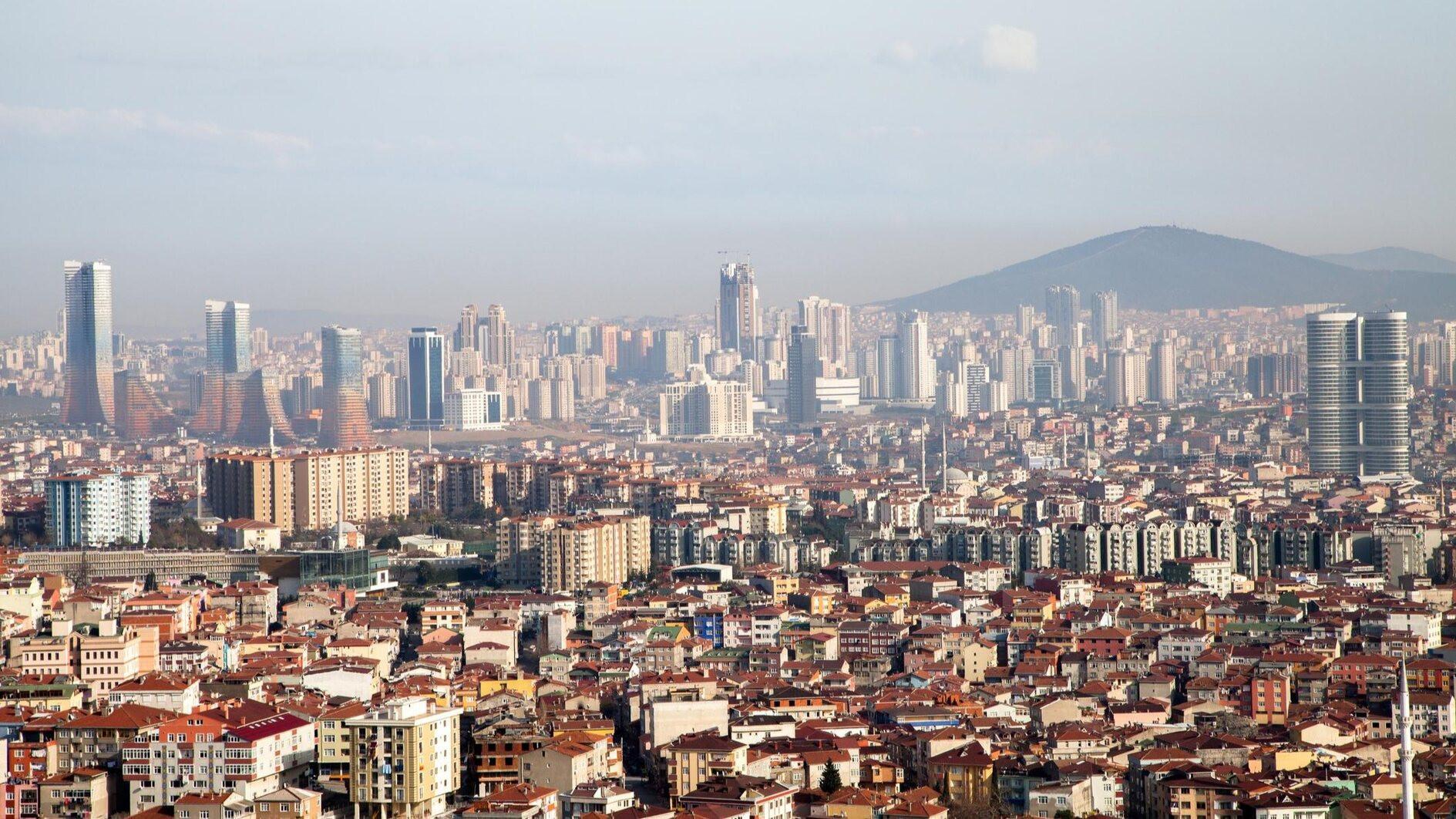 Turkish economy grows by 2 percent in first quarter