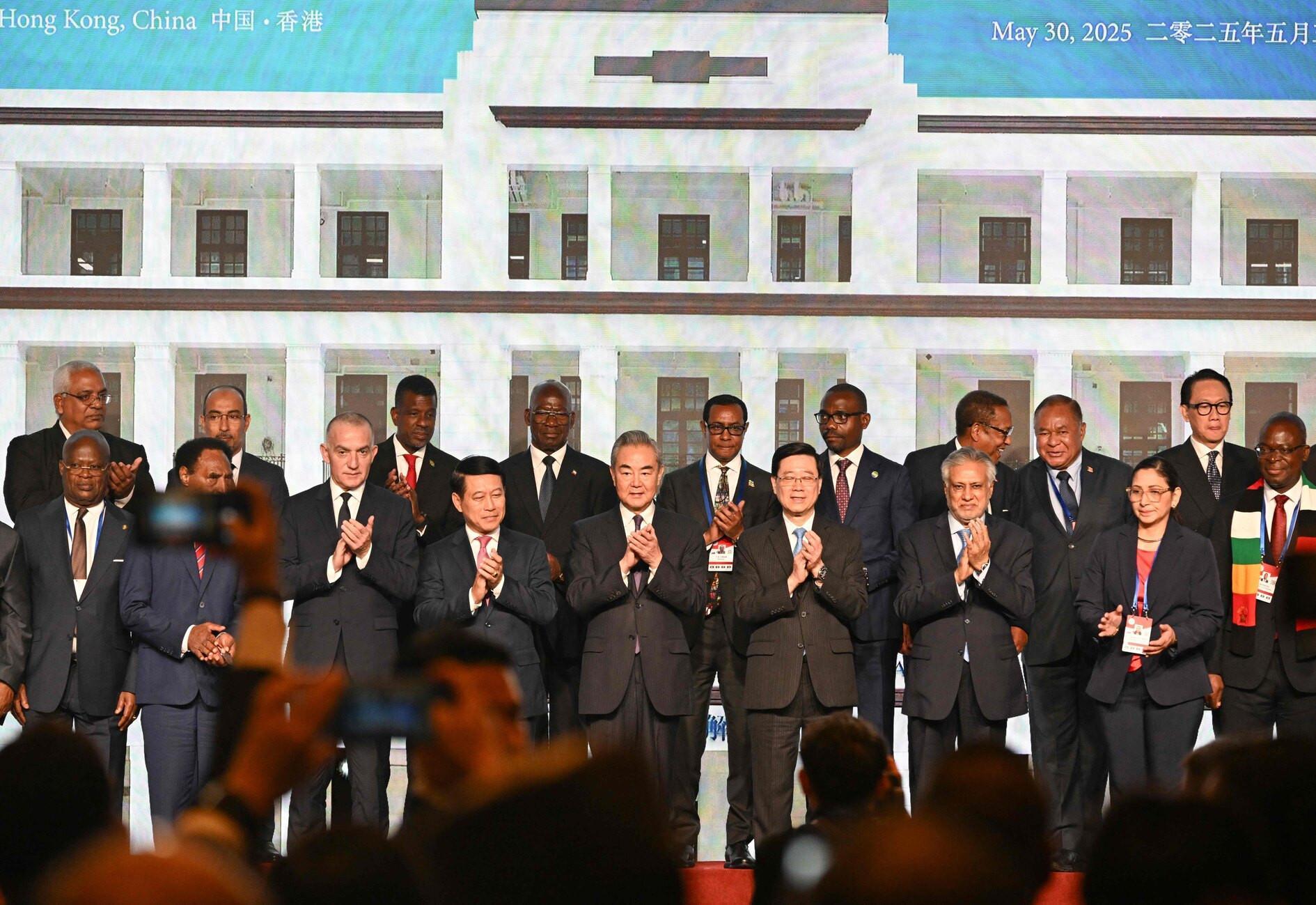 China establishes global mediation body in Hong Kong
