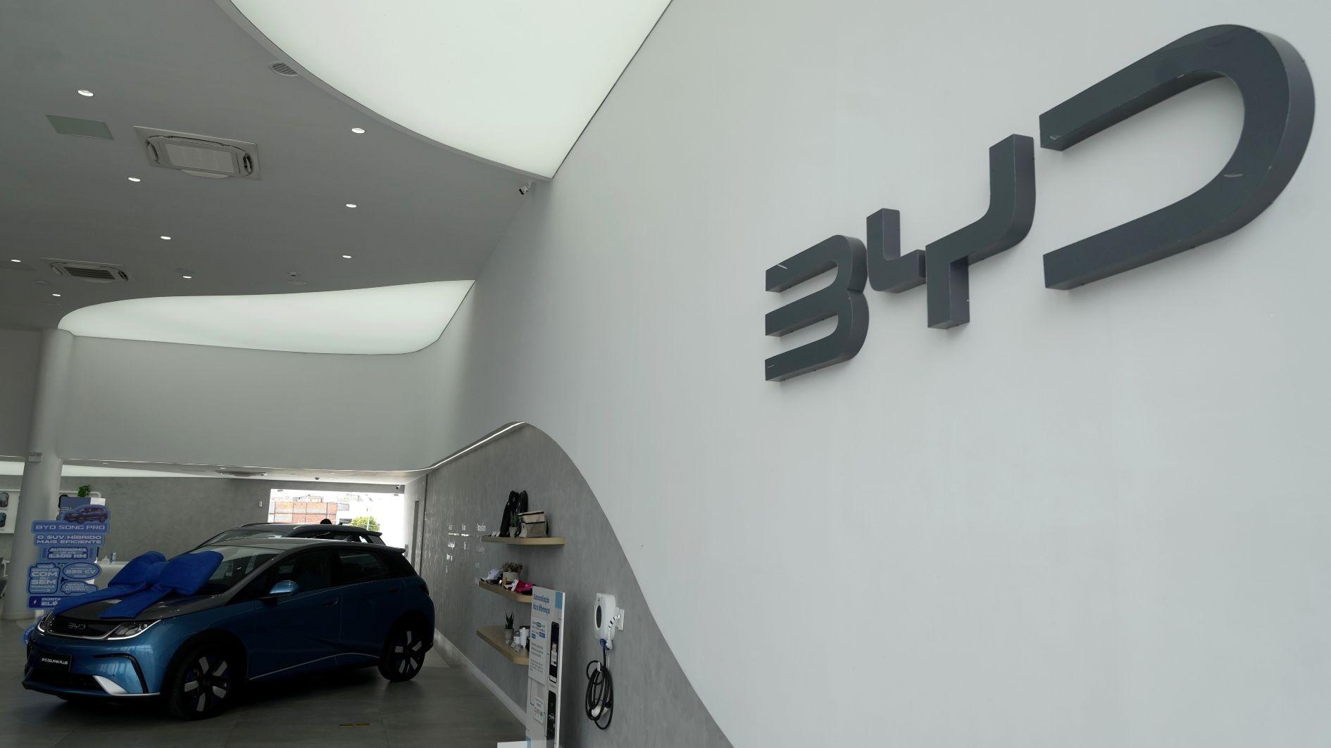Chinese automakers get stern price war warning