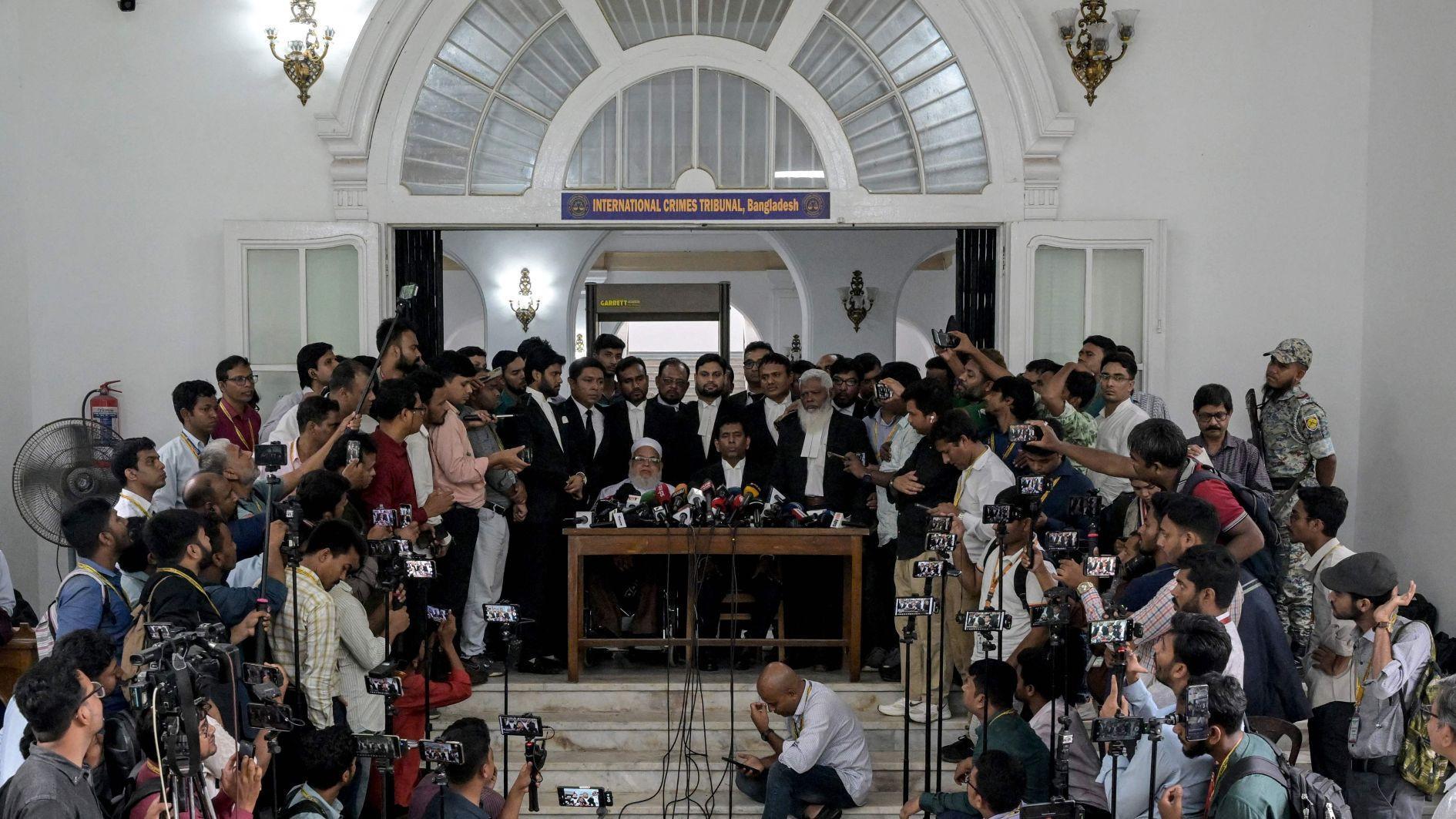 Bangladesh top court restores largest Islamist party