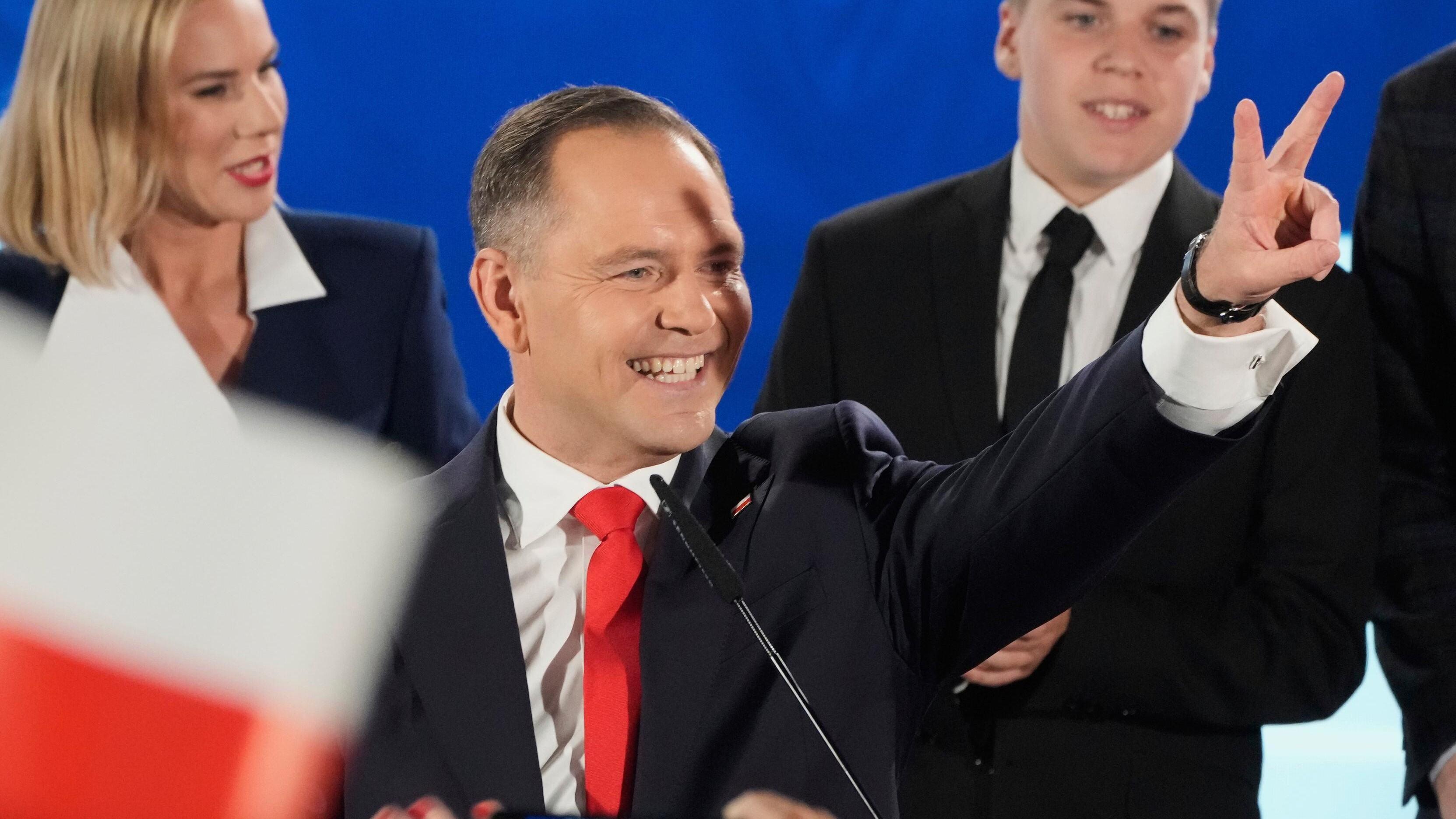 Nationalist Nawrocki wins Polish presidential election