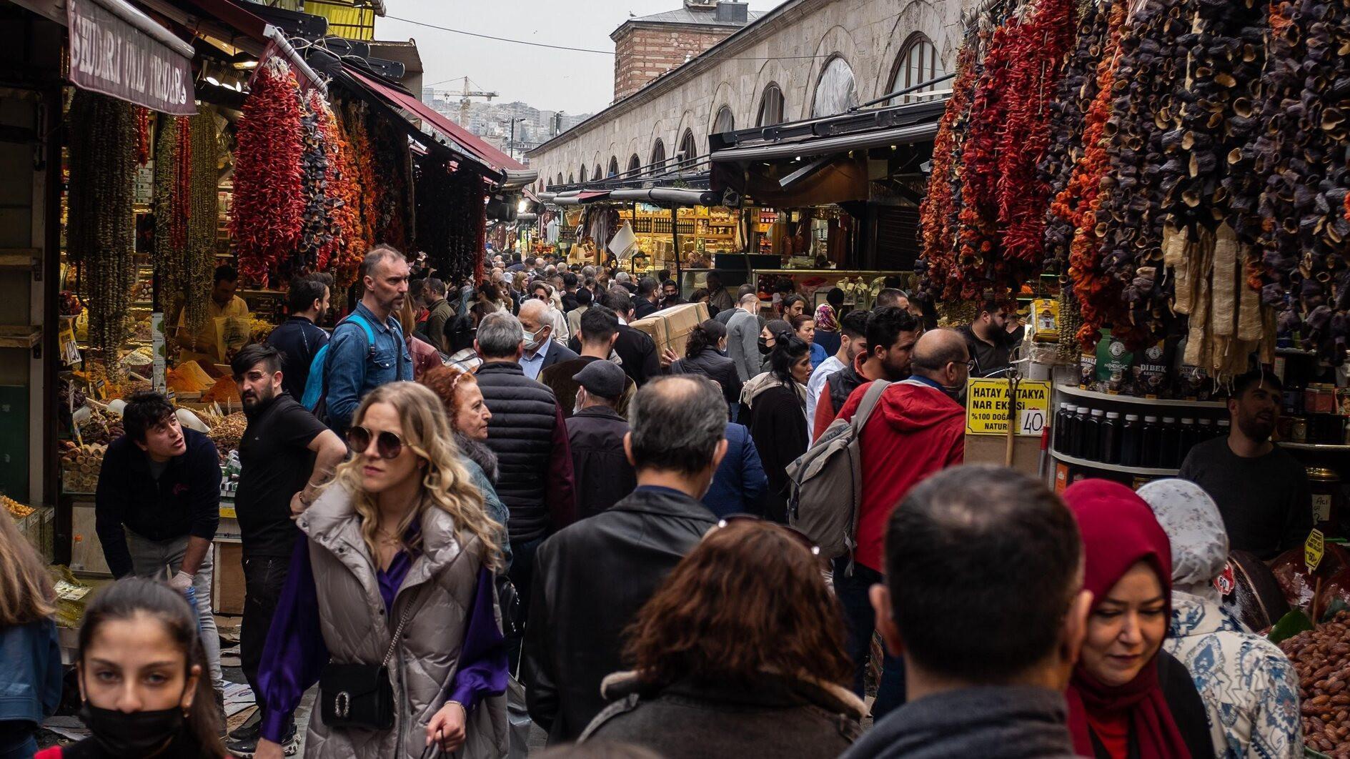 Annual inflation in Türkiye eases to 35.4 percent in May