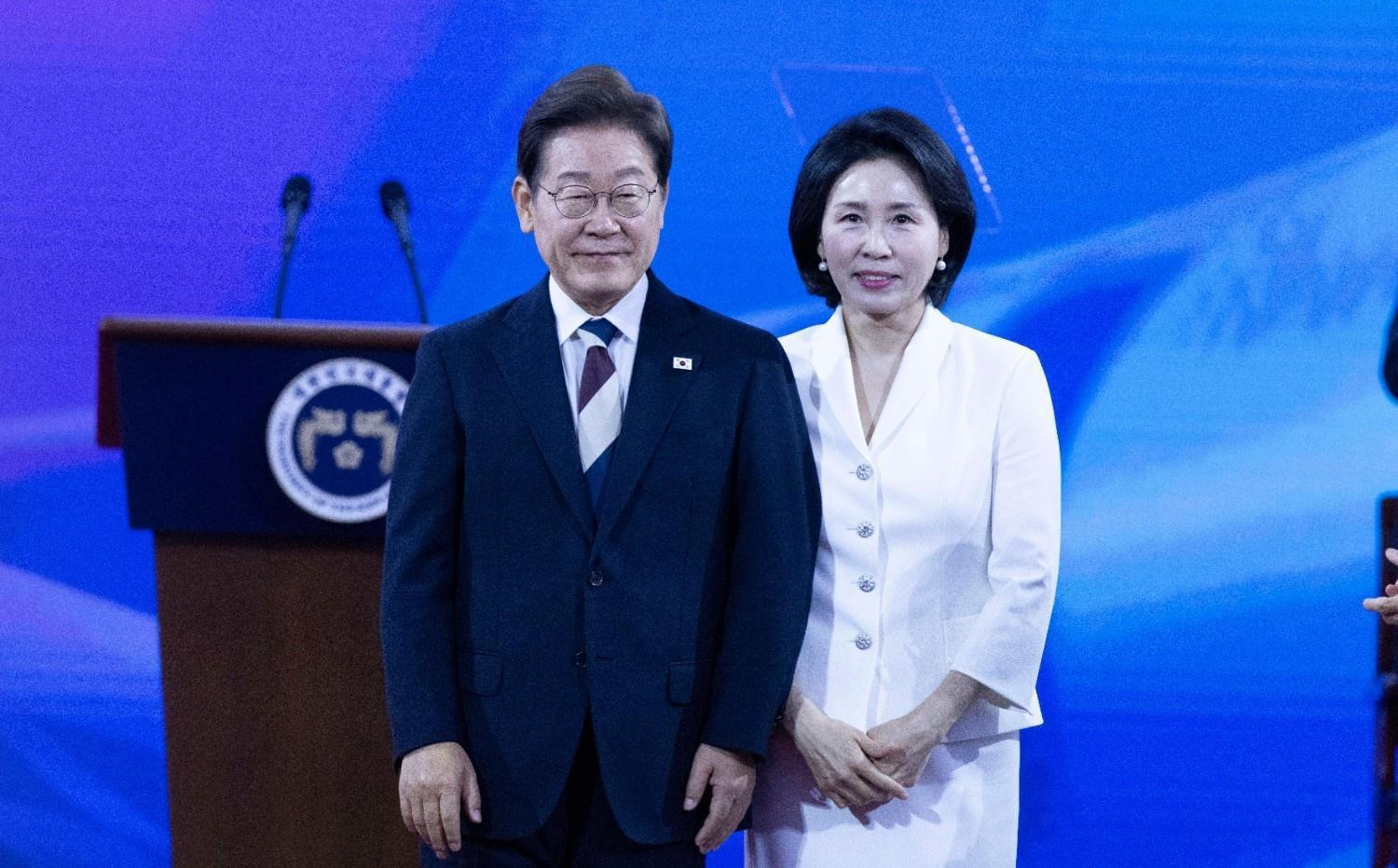 South Koreas new leader vows to heal wounds with nuclear-armed North