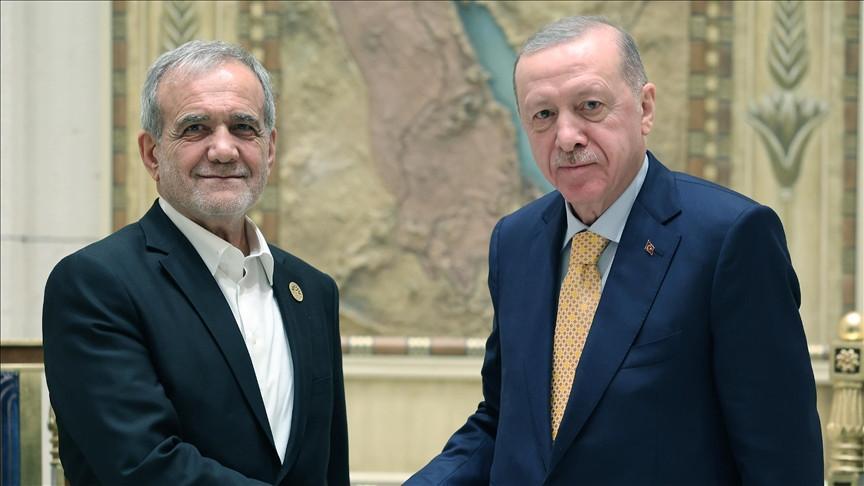Erdoğan discusses regional issues with Iranian leader