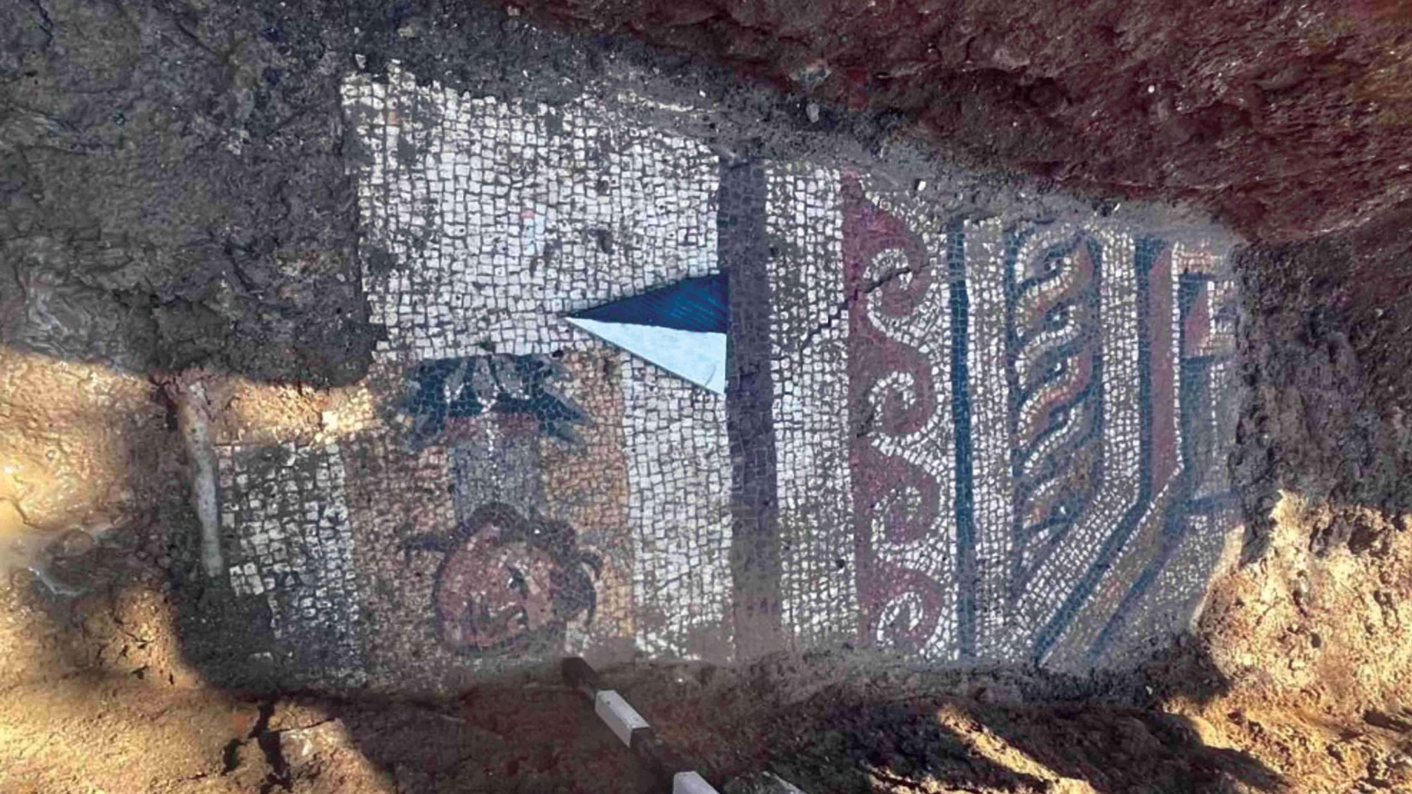 1,500-year-old Roman mosaic unearthed in southern city