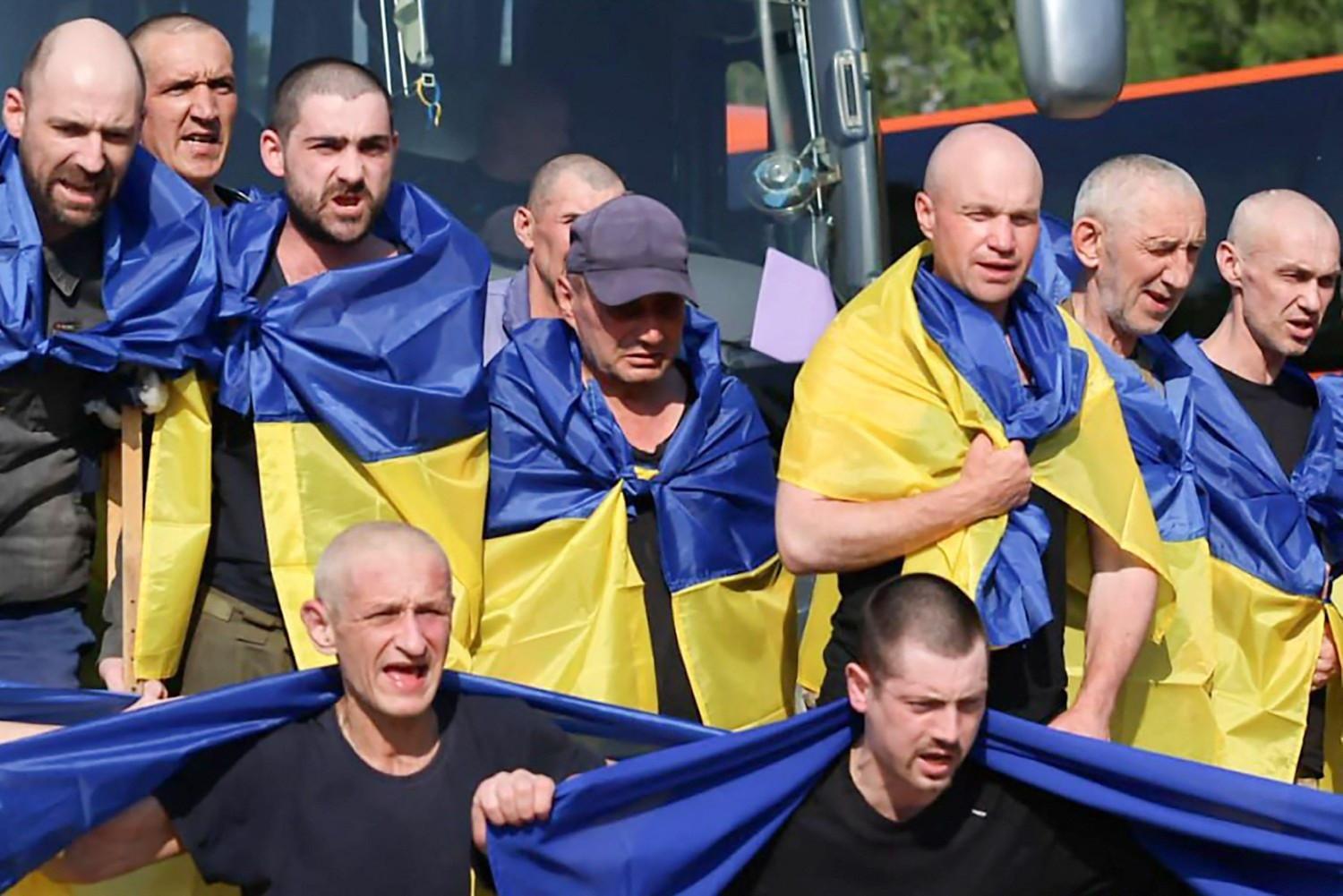 Ukraine, Russia say exchanged new group of POWs