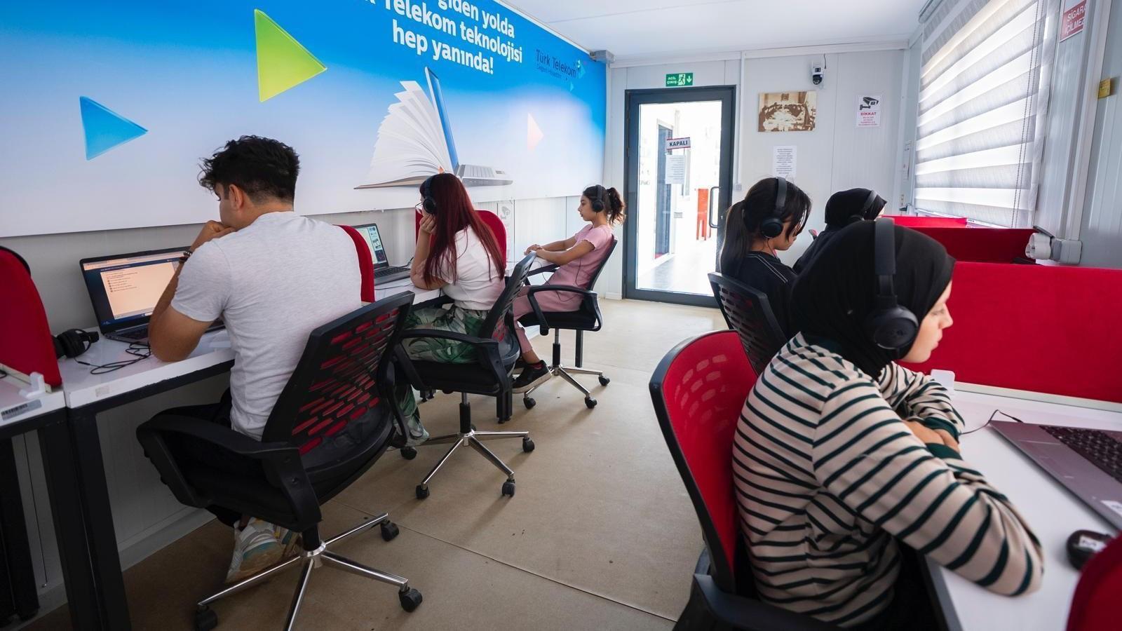 Nearly 80,000 students benefit libraries by Türk Telekom, Turkish Red Crescent