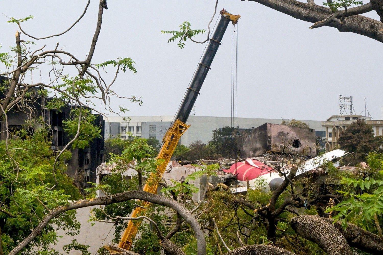 Death toll in India plane crash rises to at least 279