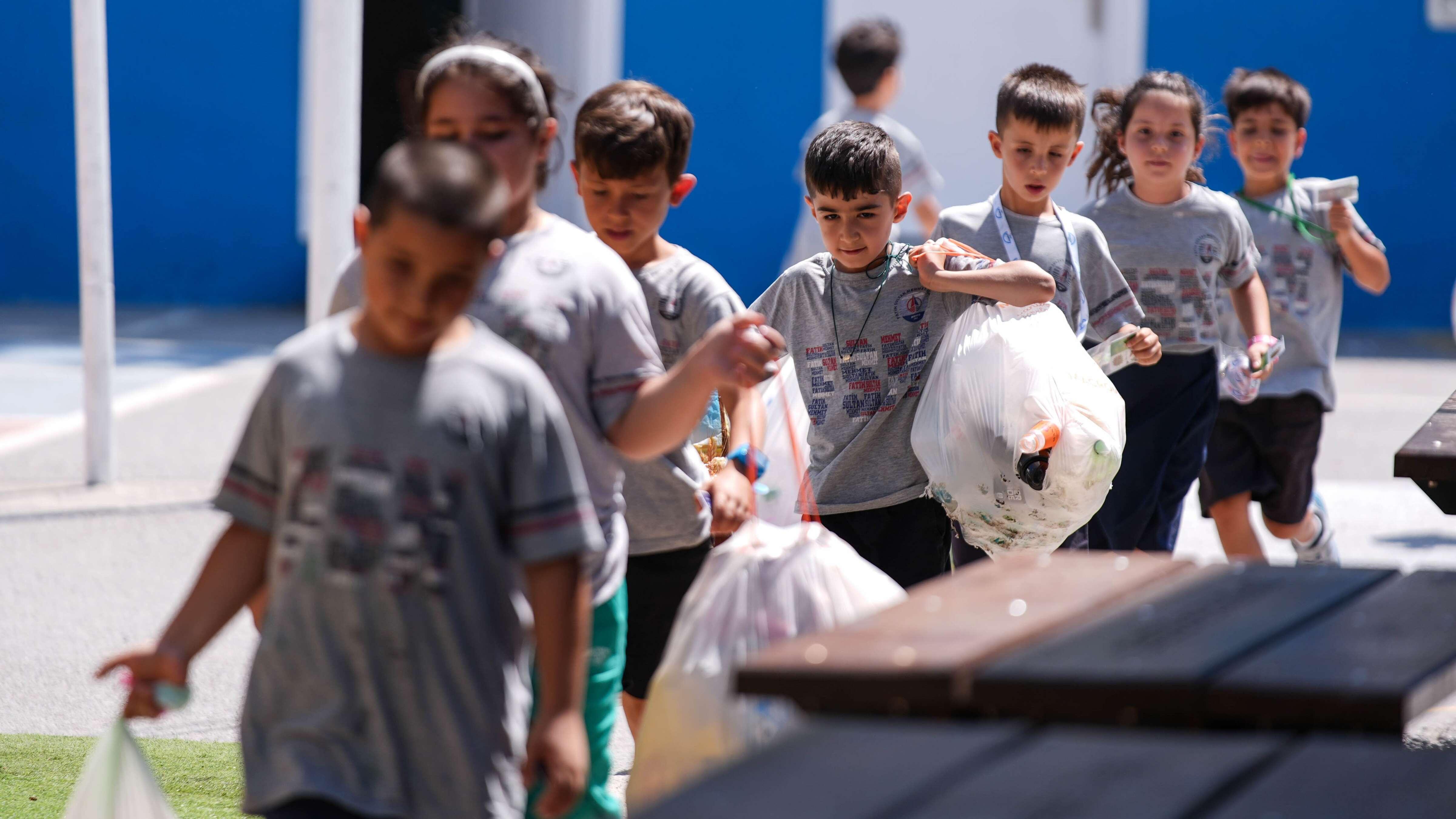 Zero Waste project in İzmir instills recycling habit in students