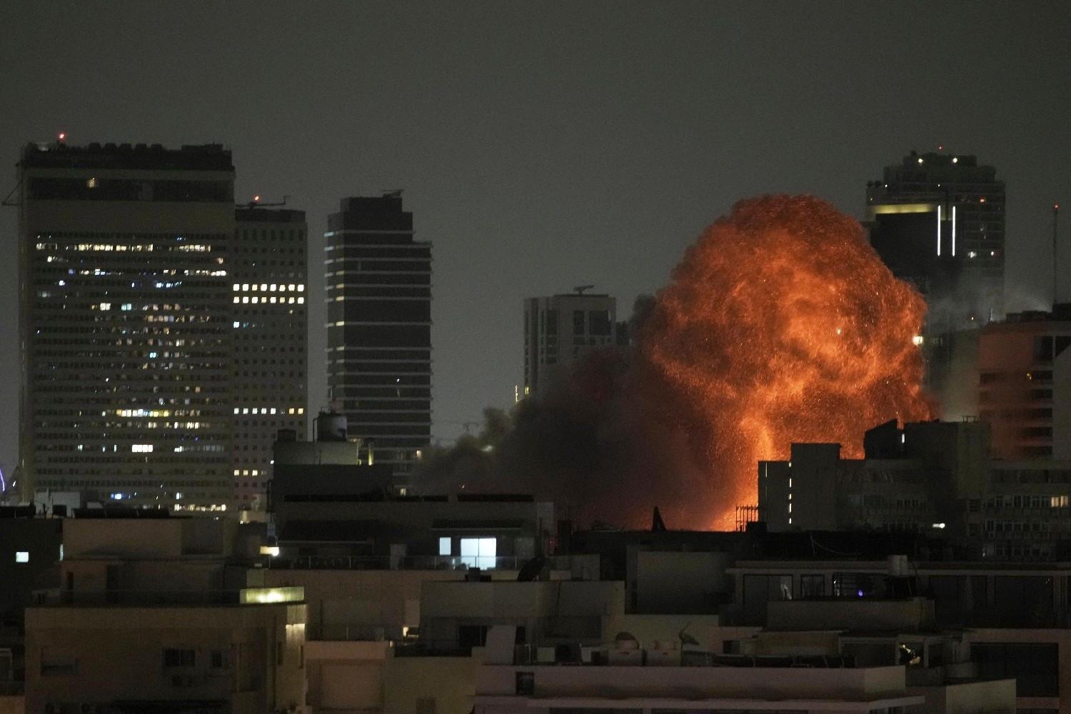 Iran’s ‘new method’ causes major destruction as Israel threats Tehran residents