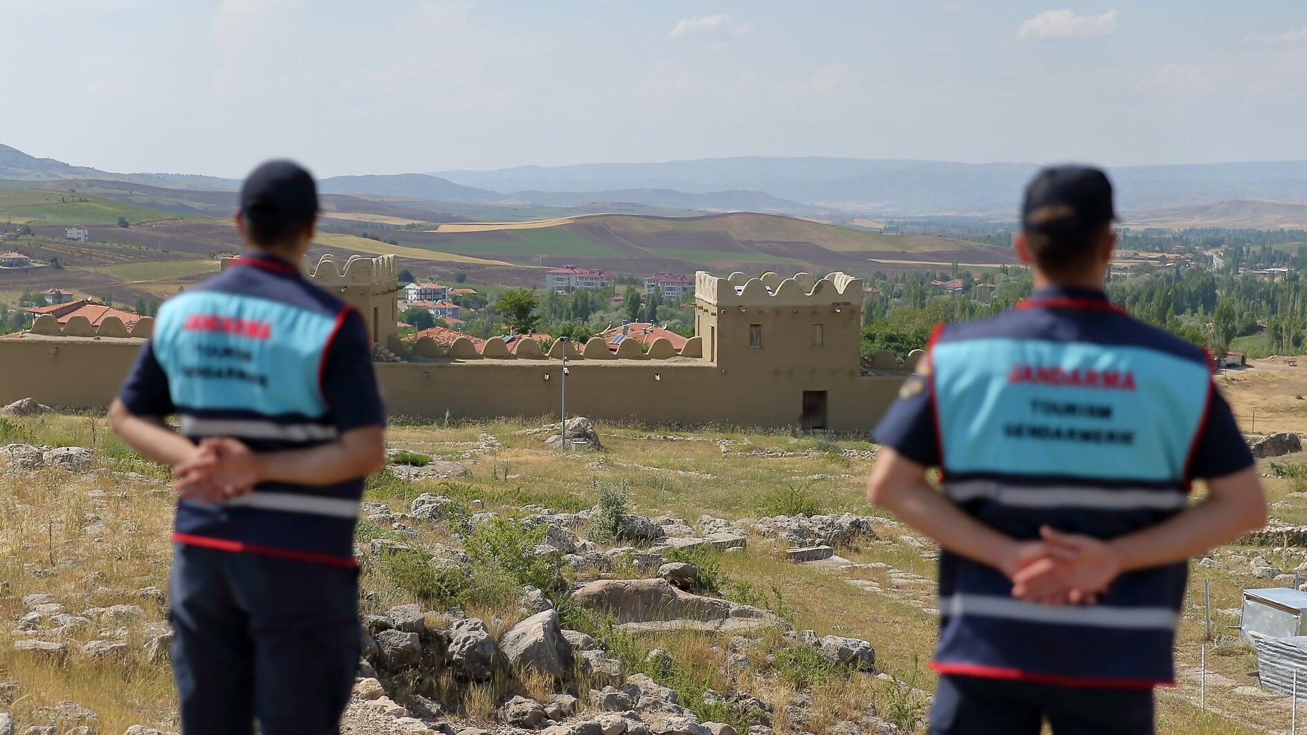 Gendarmerie teams guard Hittite cities