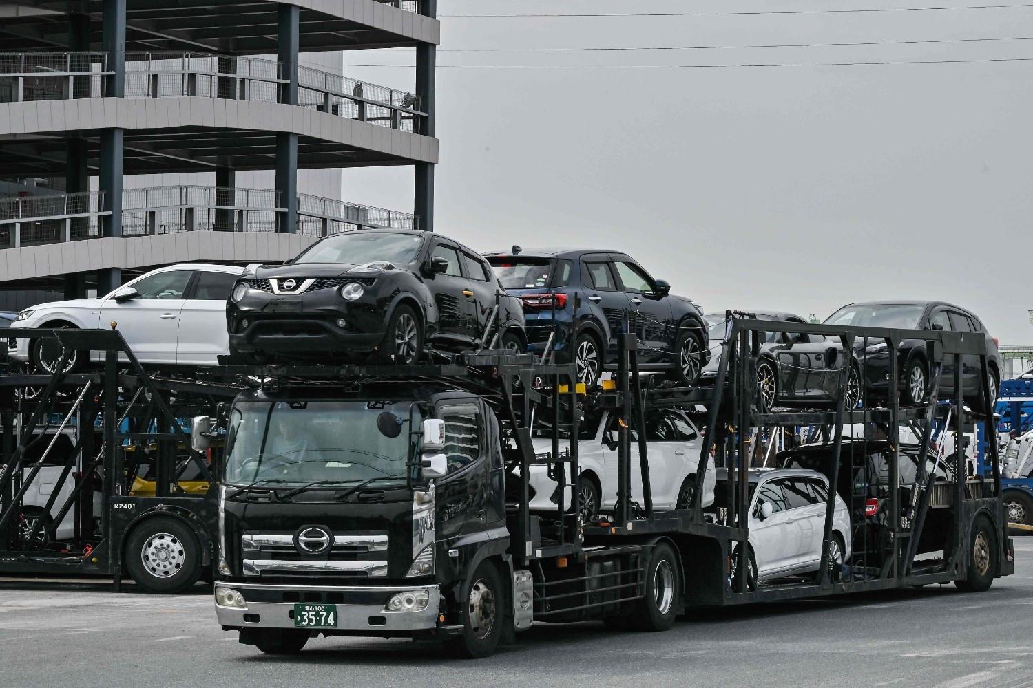 Japans auto exports to US decline as tariff fears build
