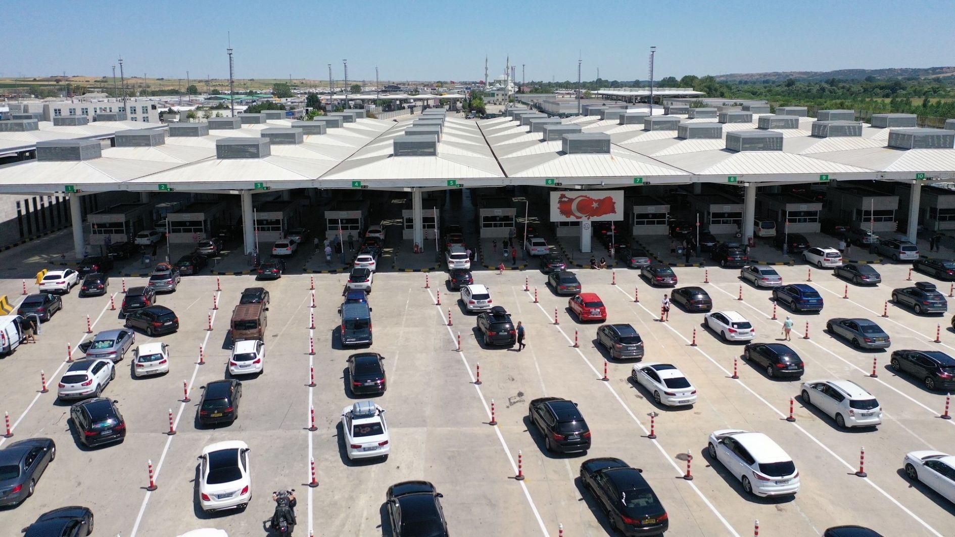Enhanced measures at border gates to ease summer rush