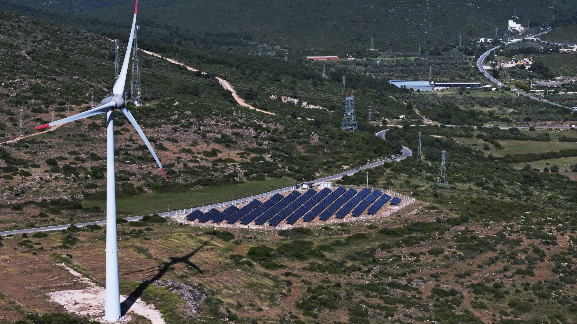 Wind and solar save Türkiye $12 bln in energy imports last year