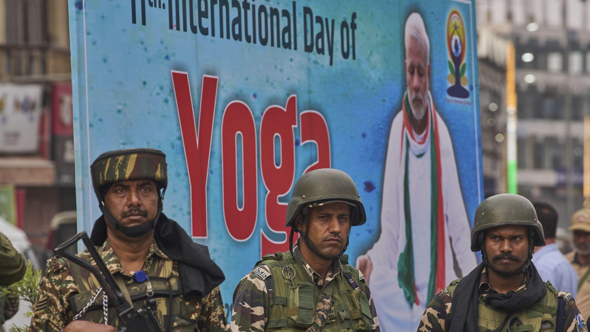 India arrests two for harboring Kashmir attackers