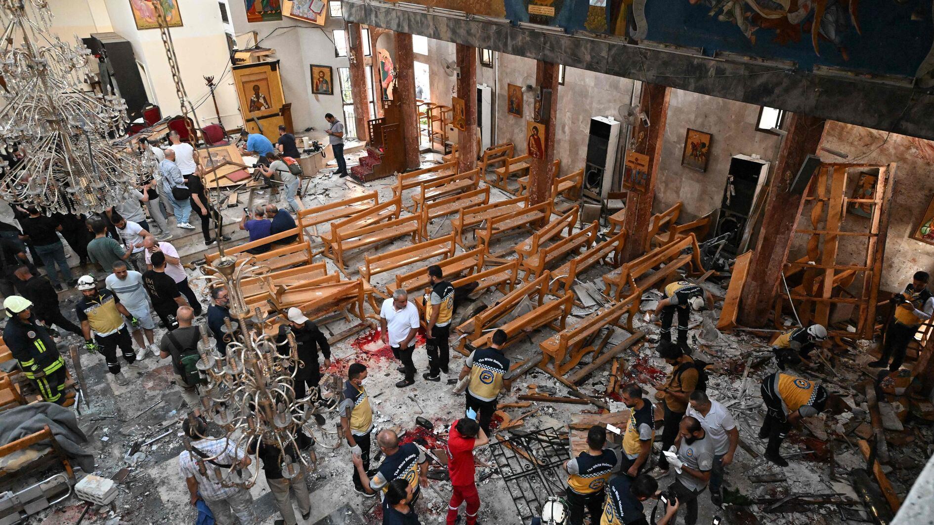 Suicide bomb attack on Syrian church kills at least 20