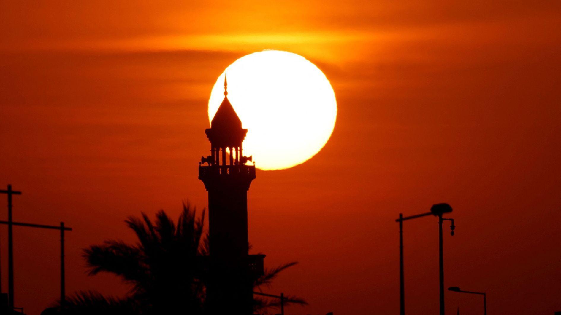 Blasts heard over Doha after Qatar suspends air traffic