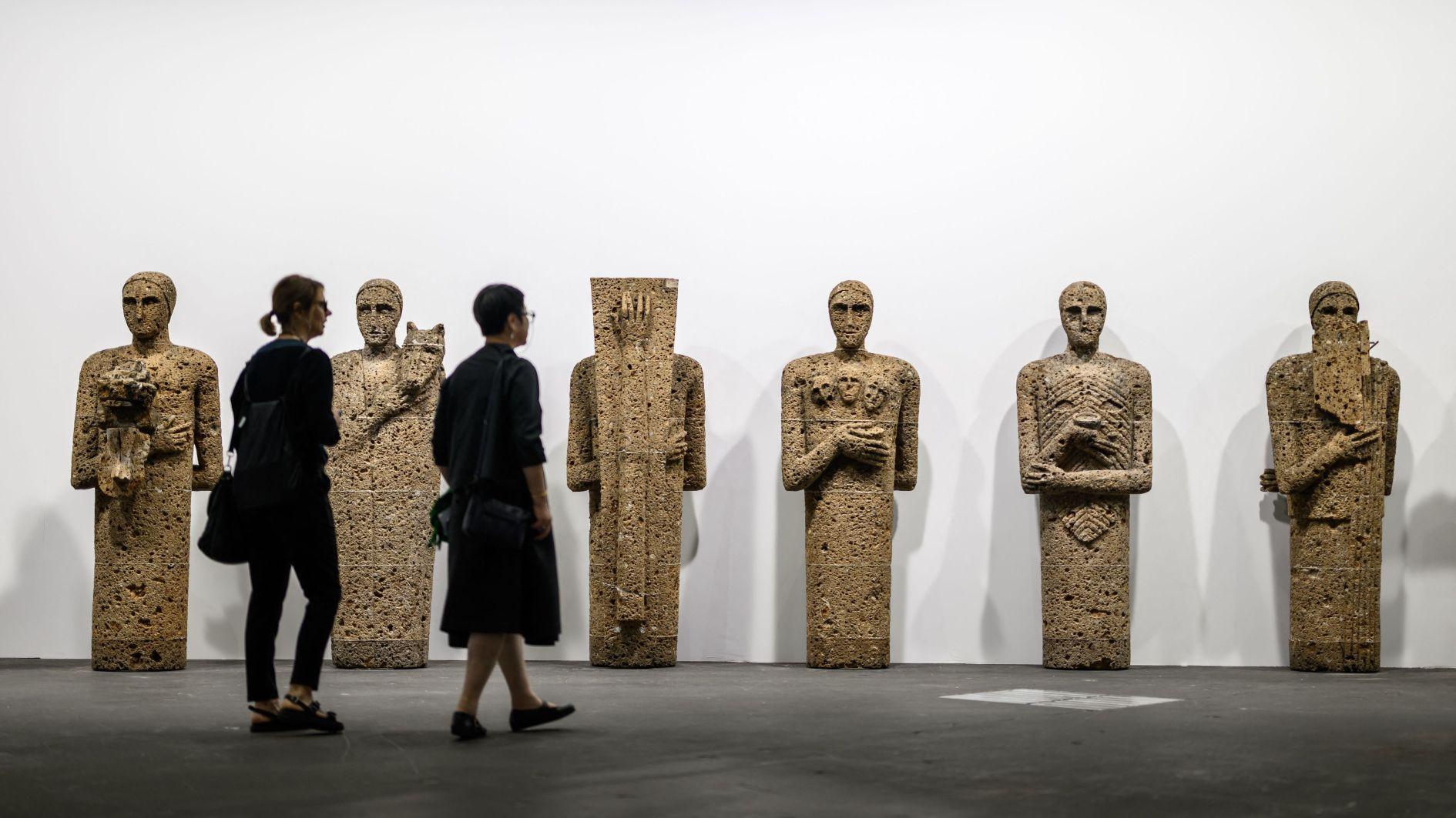 Art market banking on new generation of collectors