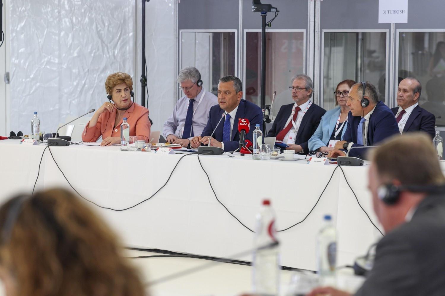 CHP leading the polls, Özel tells EU leaders