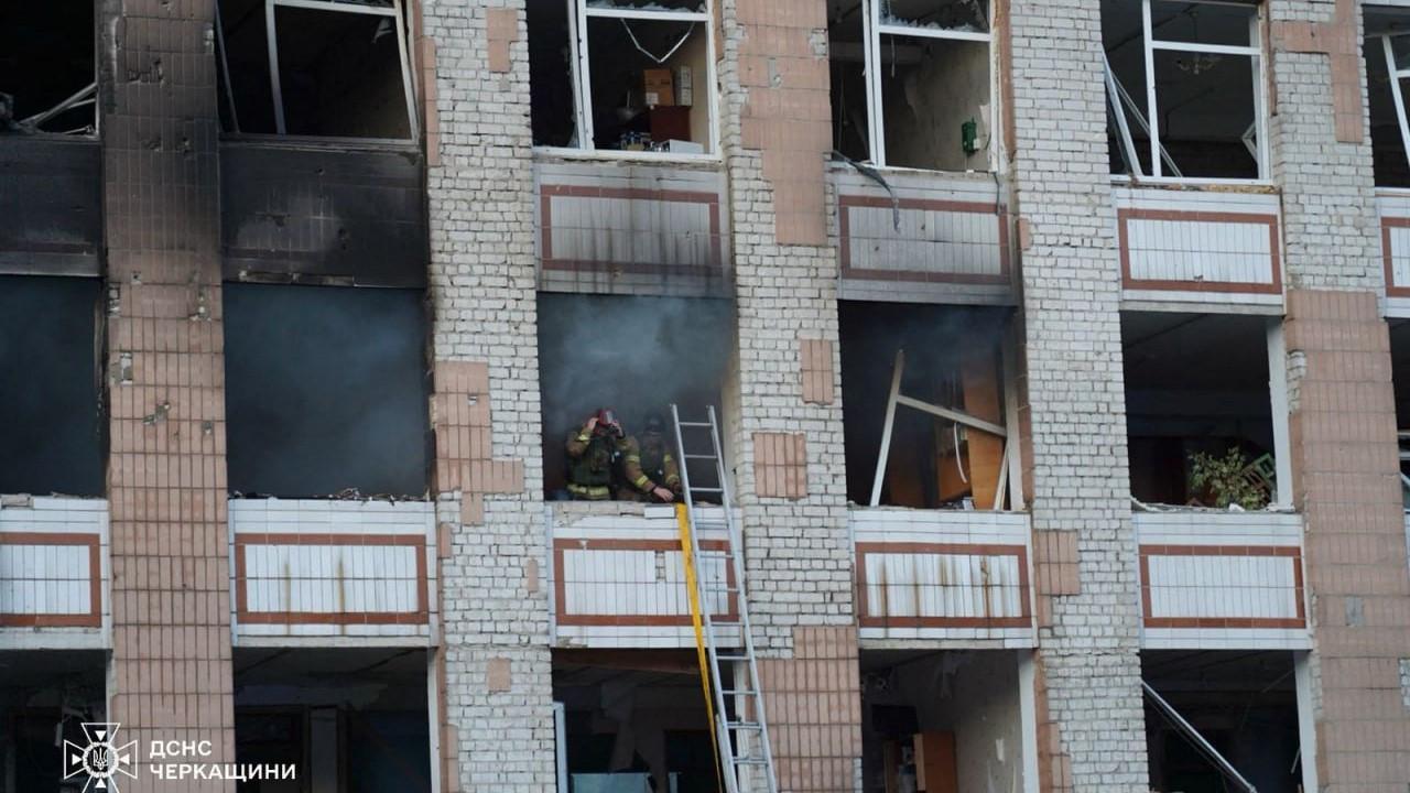 German FM visits Kiev, pledges more support