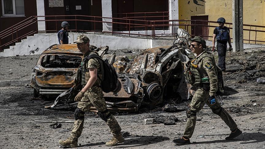 US halting some shipments of military aid to Ukraine