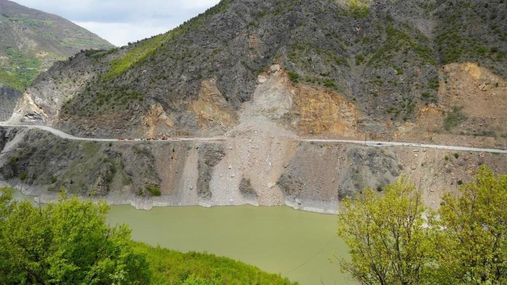 Landslide risk raises alarm along Black Sea highways