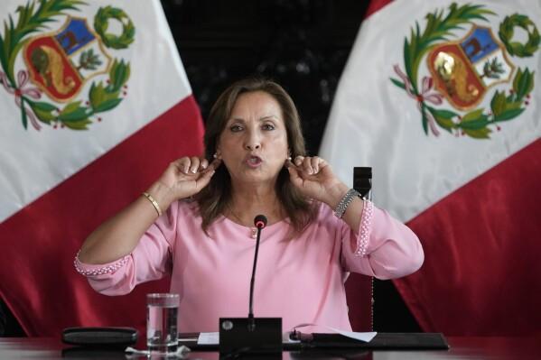 Perus unpopular president gives herself a huge pay raise