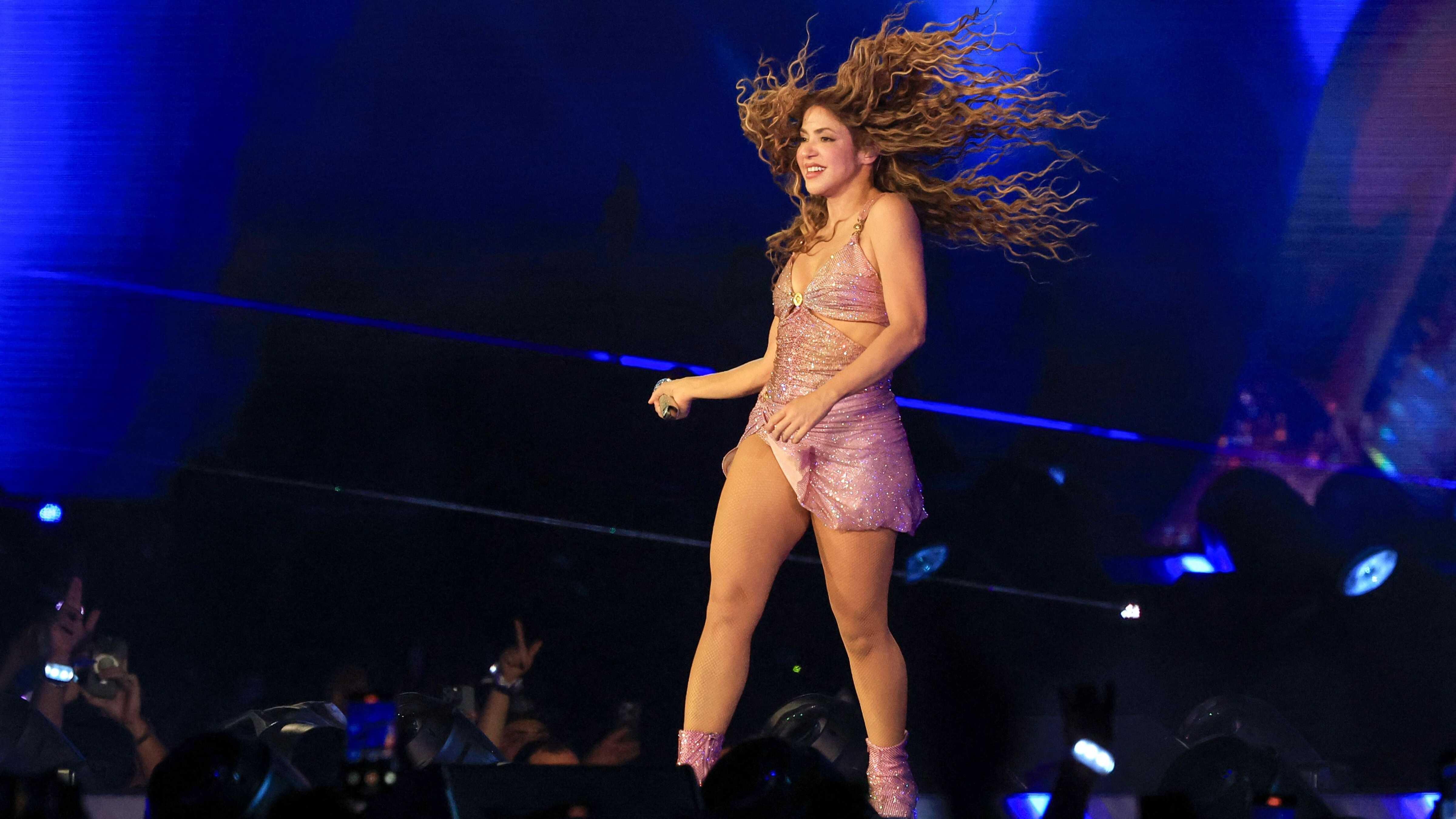 Peru clinic fined over Shakira record leak