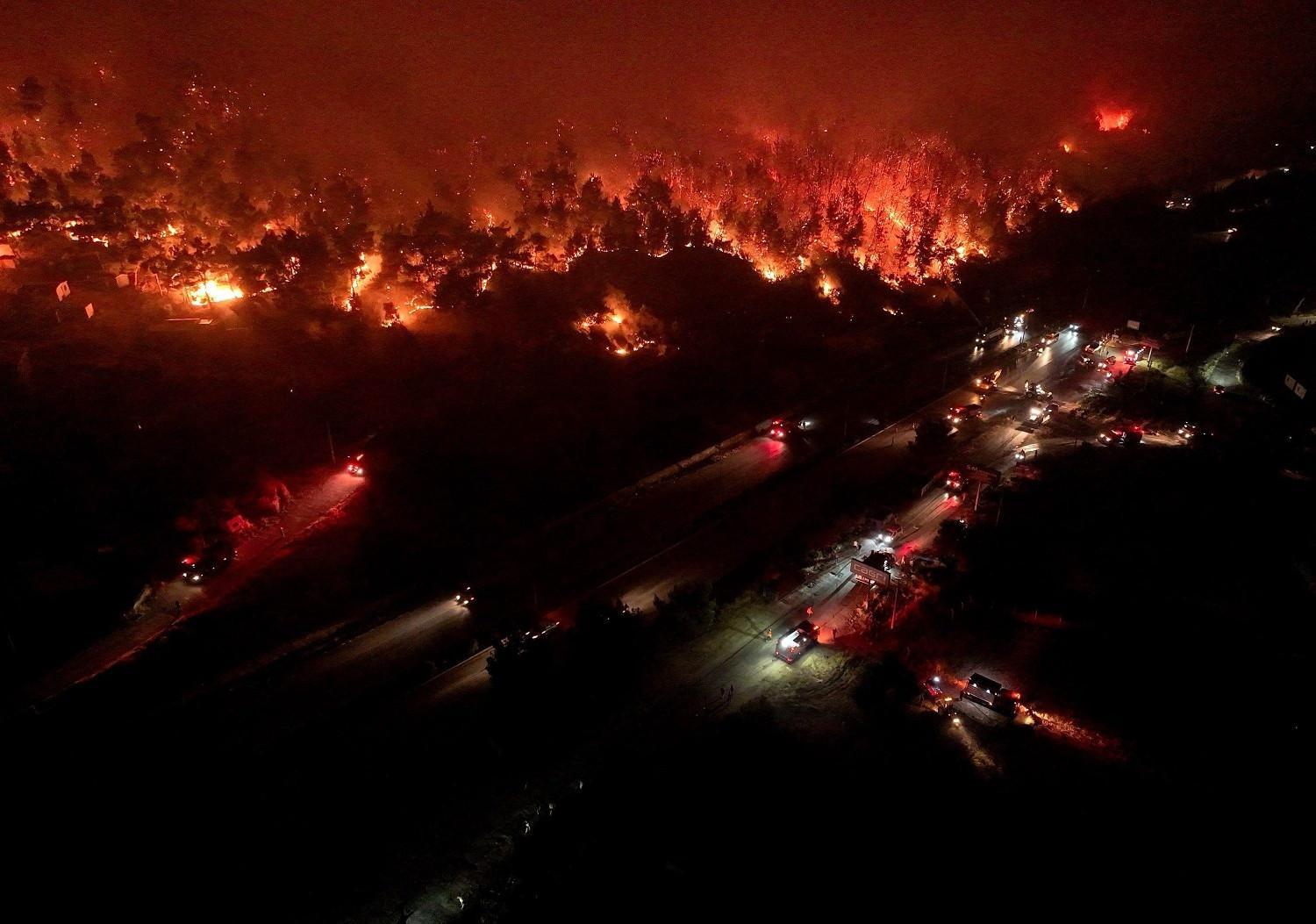 Wildfires claim lives in İzmir as Türkiye battles fierce blazes