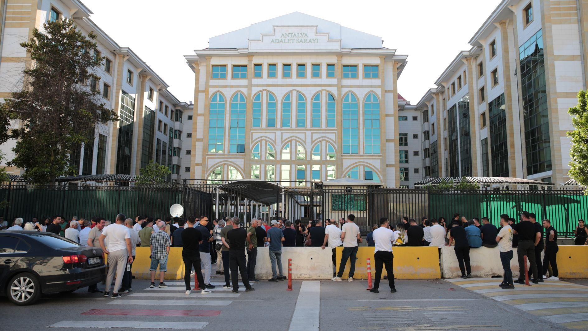 Corruption probe expands with operations against three more mayors