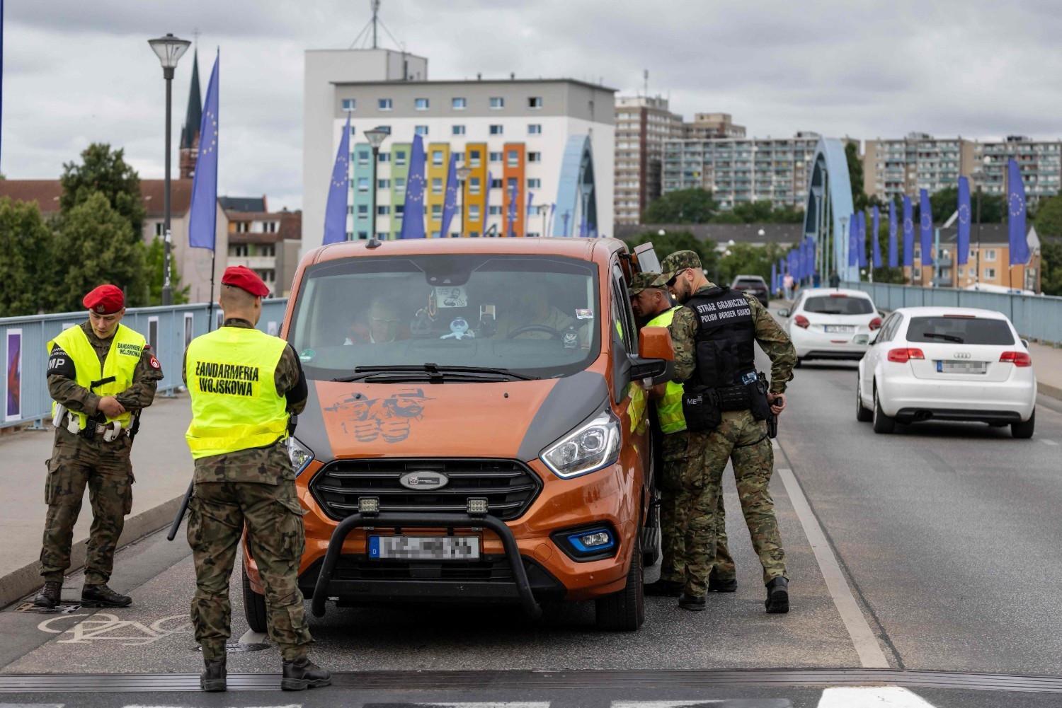 Poland reinstates border control with Germany