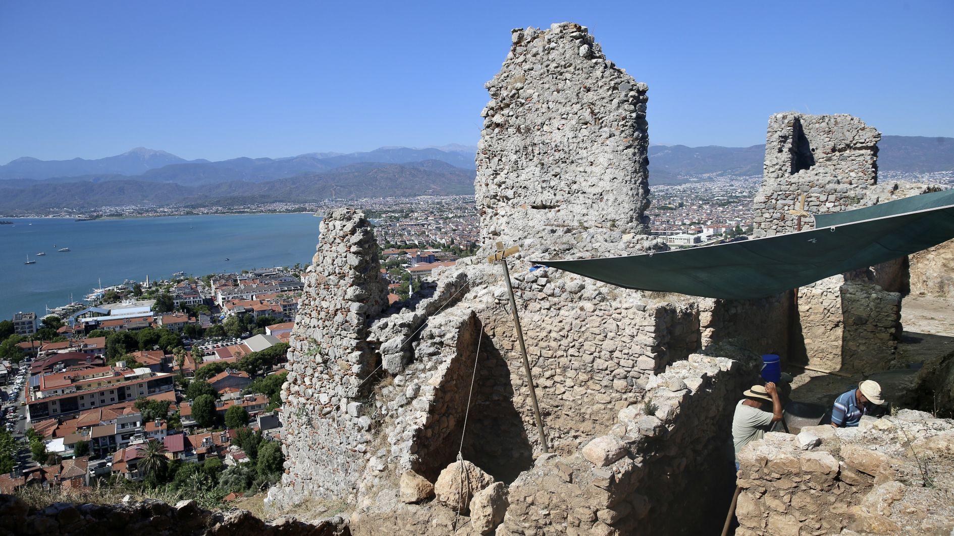 Chapel unearthed at Fethiye Castle under restoration