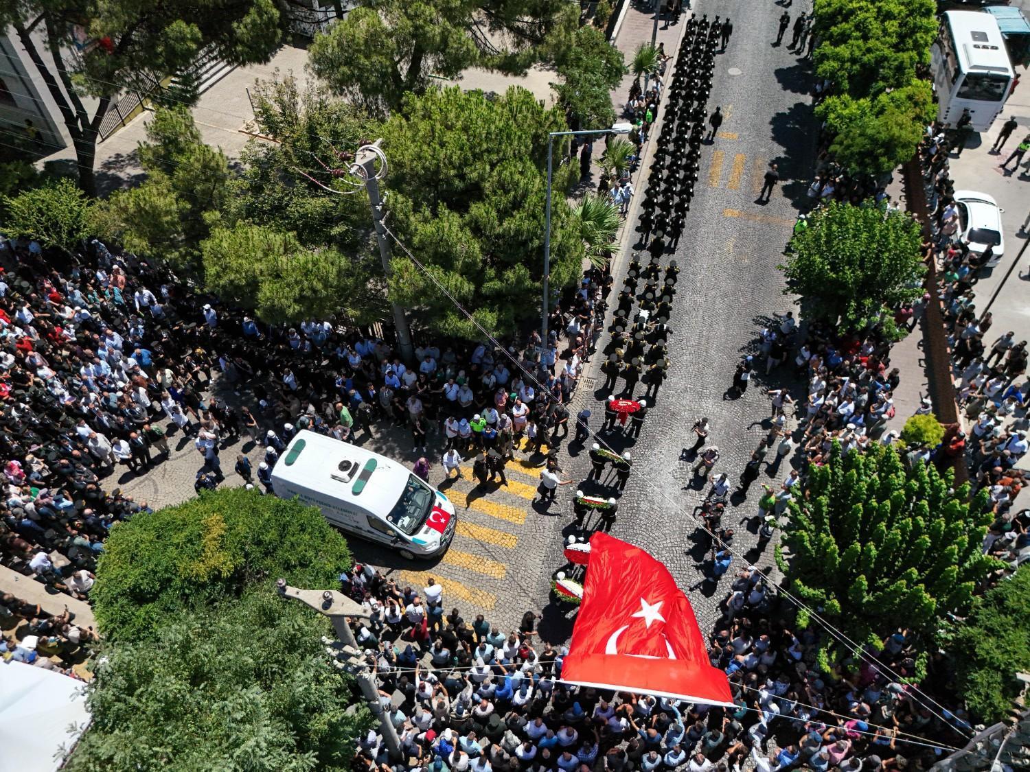 Türkiye bids farewell to fallen soldiers as thousands gather at funerals