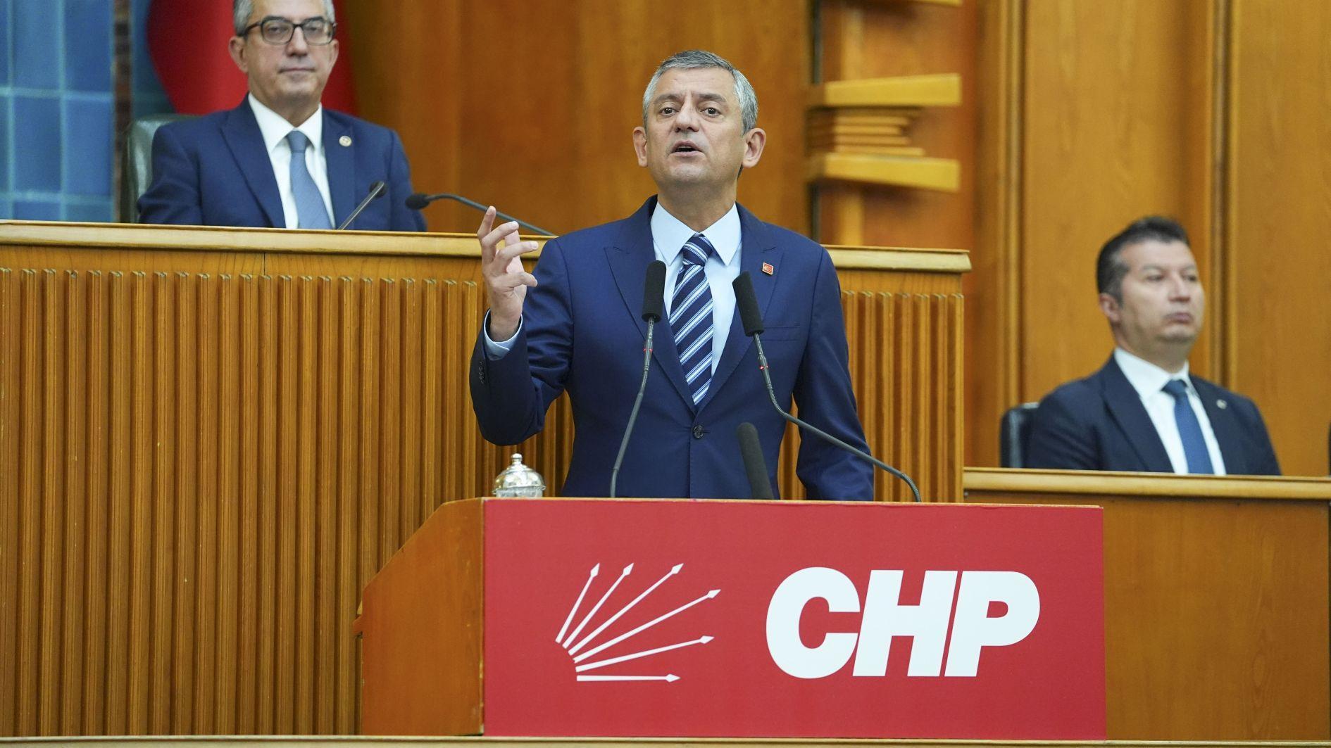 CHP vows continued rallies after three mayors’ detention