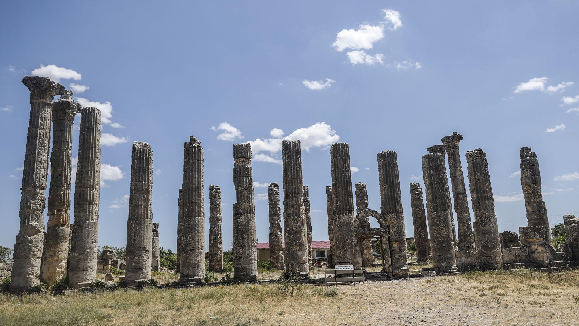 Ancient set of scales unearthed in southern Türkiye