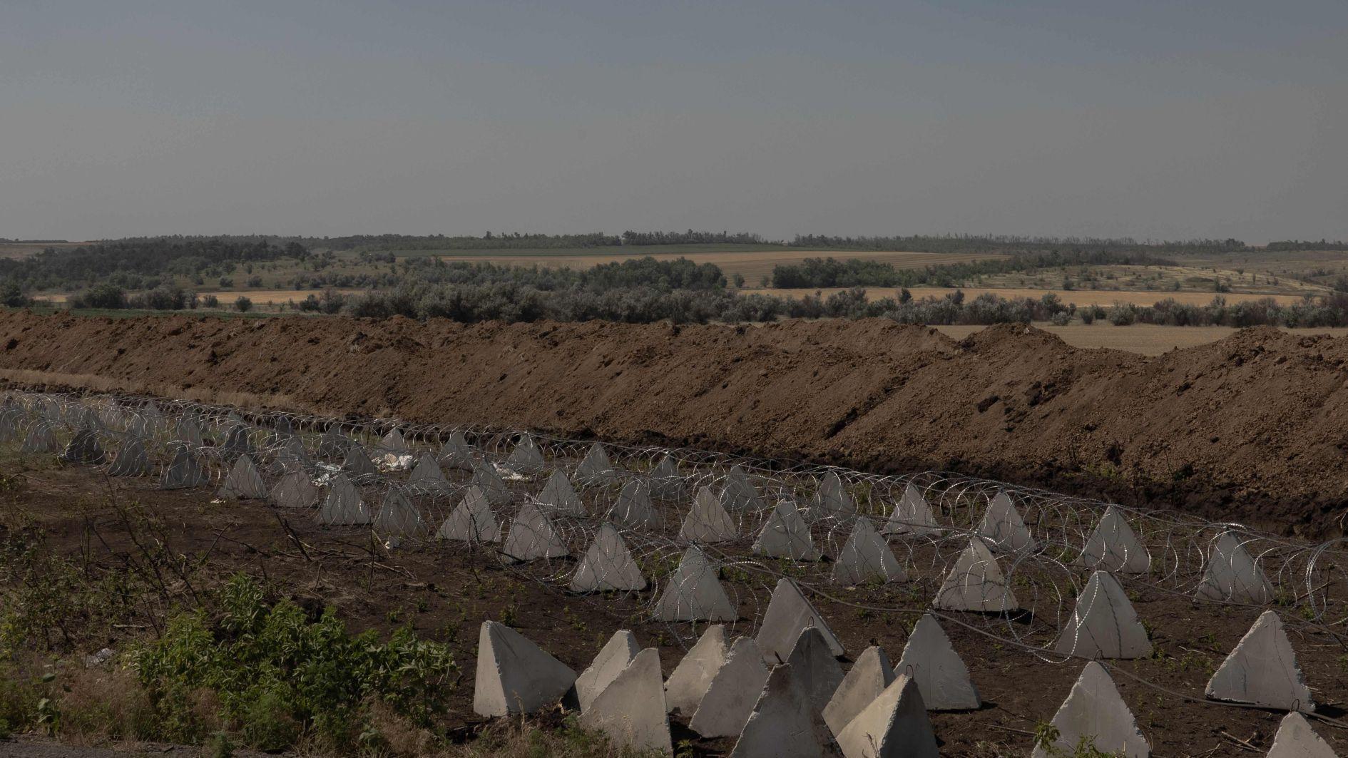 Russia says took new village in Ukraines Donetsk region