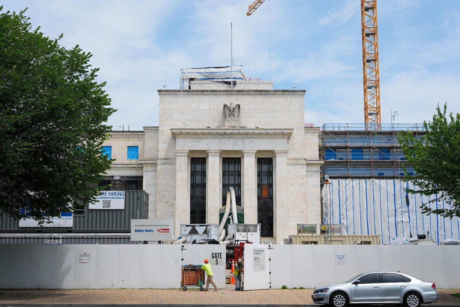 How Trump could use building renovation to oust Fed chair