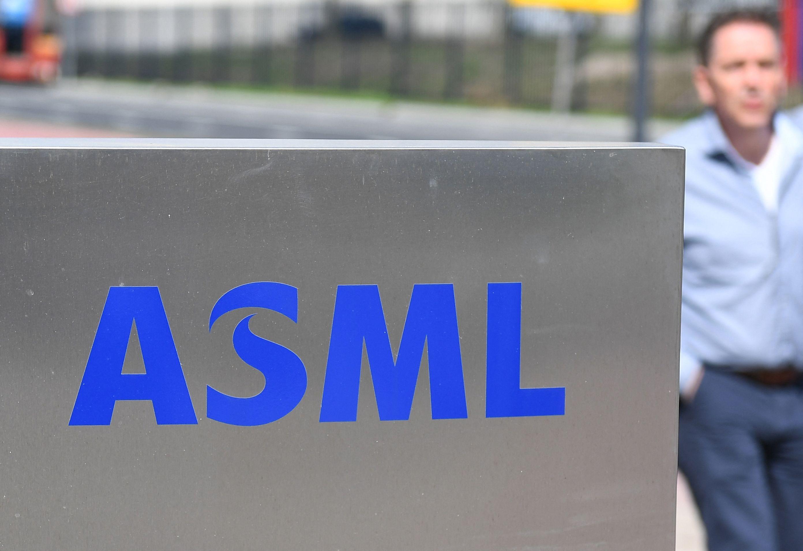 Dutch tech giant ASML sees profits rise but warns on 2026
