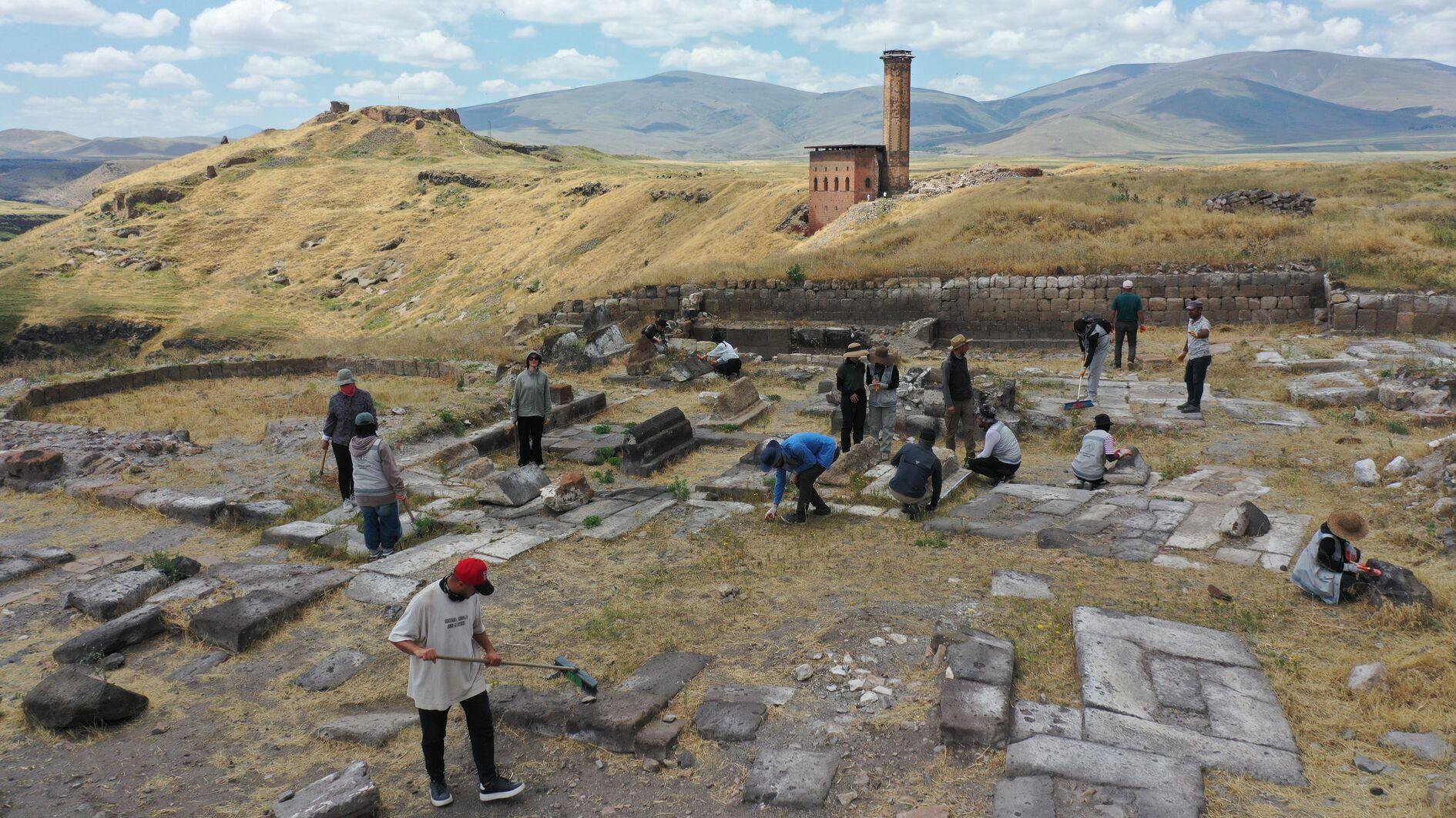 Excavations continue at six locations in Ani