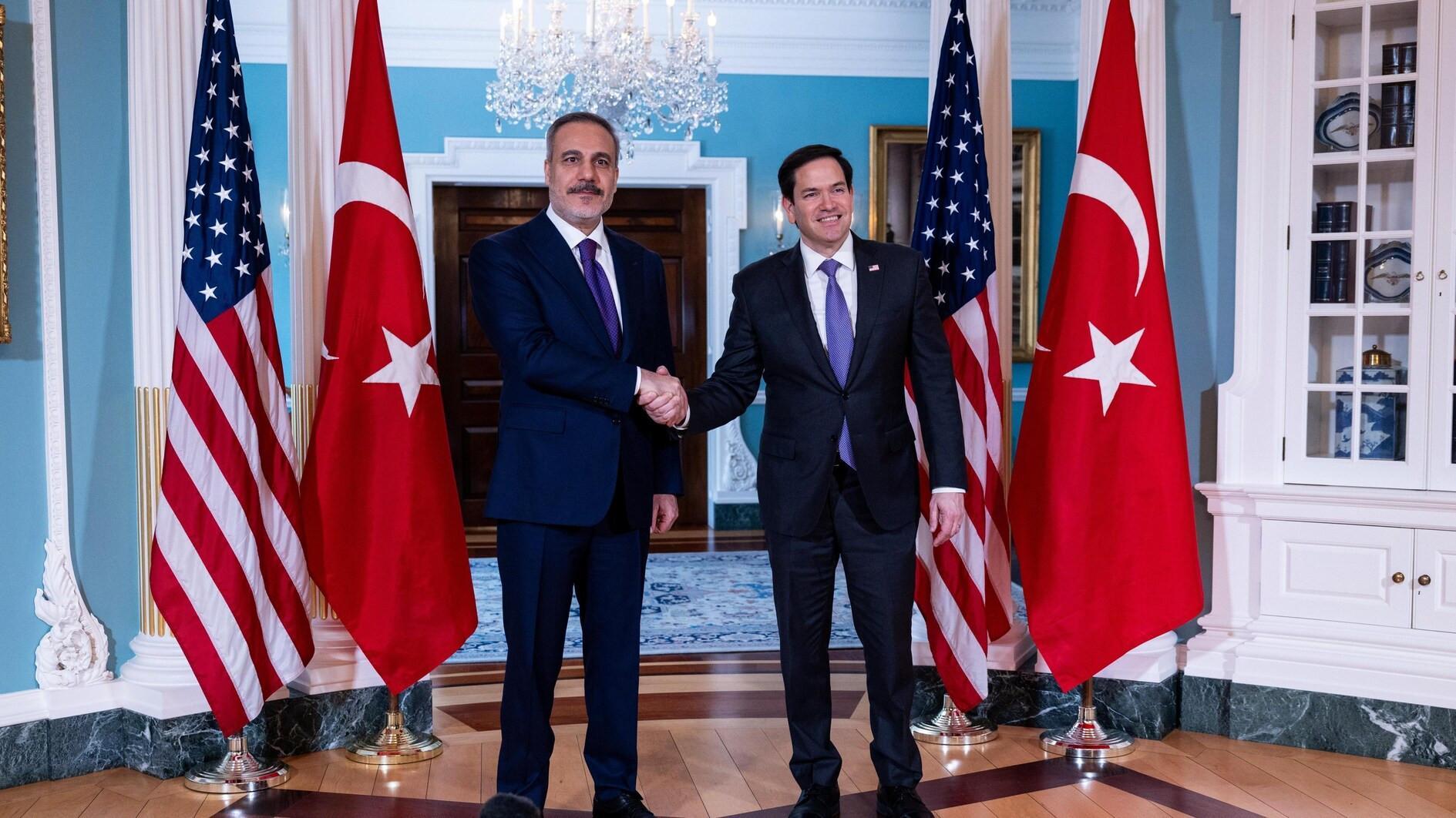 Türkiye urges calm in Syria, stability across region