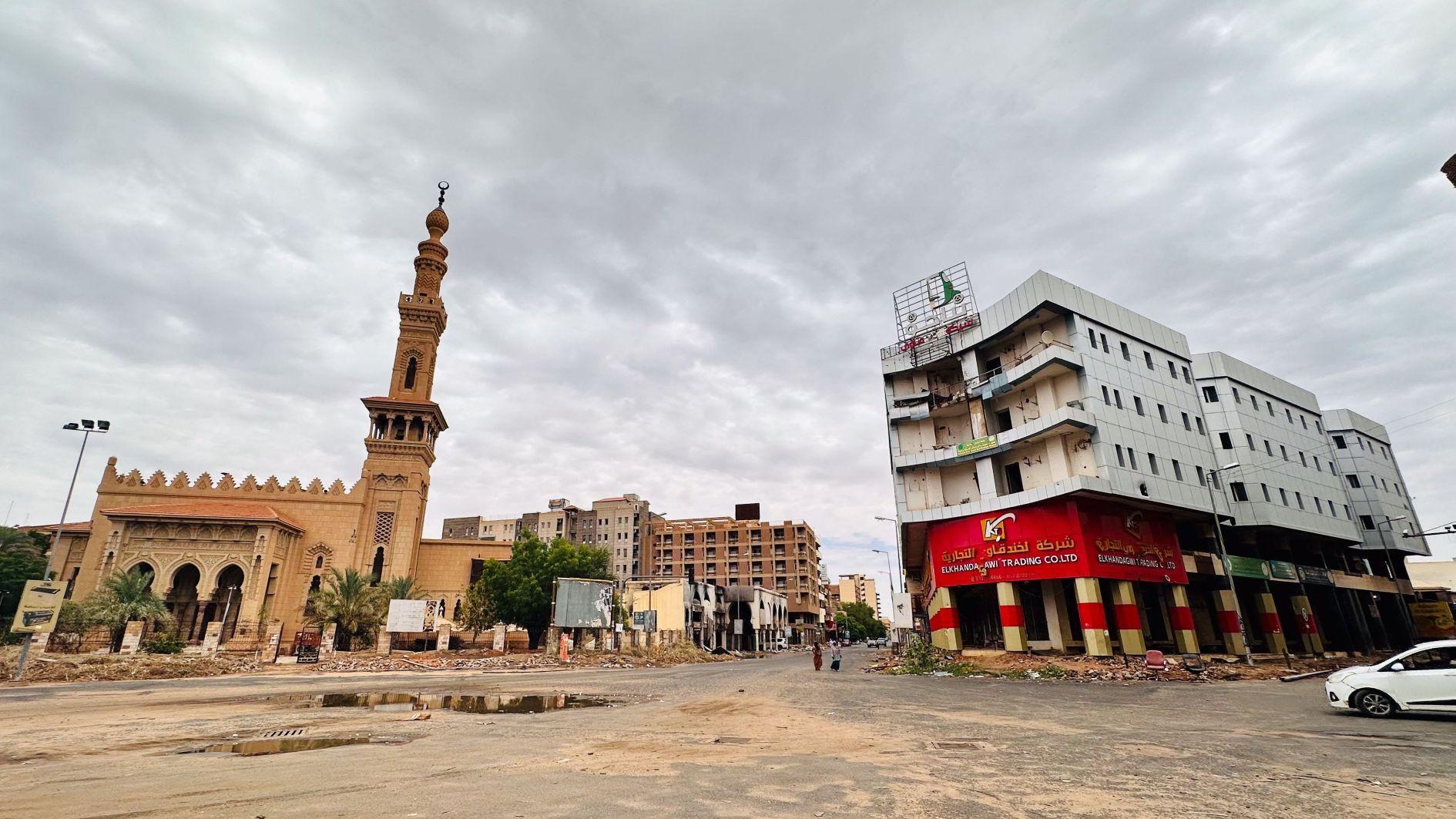 Sudan PM vows to rebuild Khartoum on first visit to capital