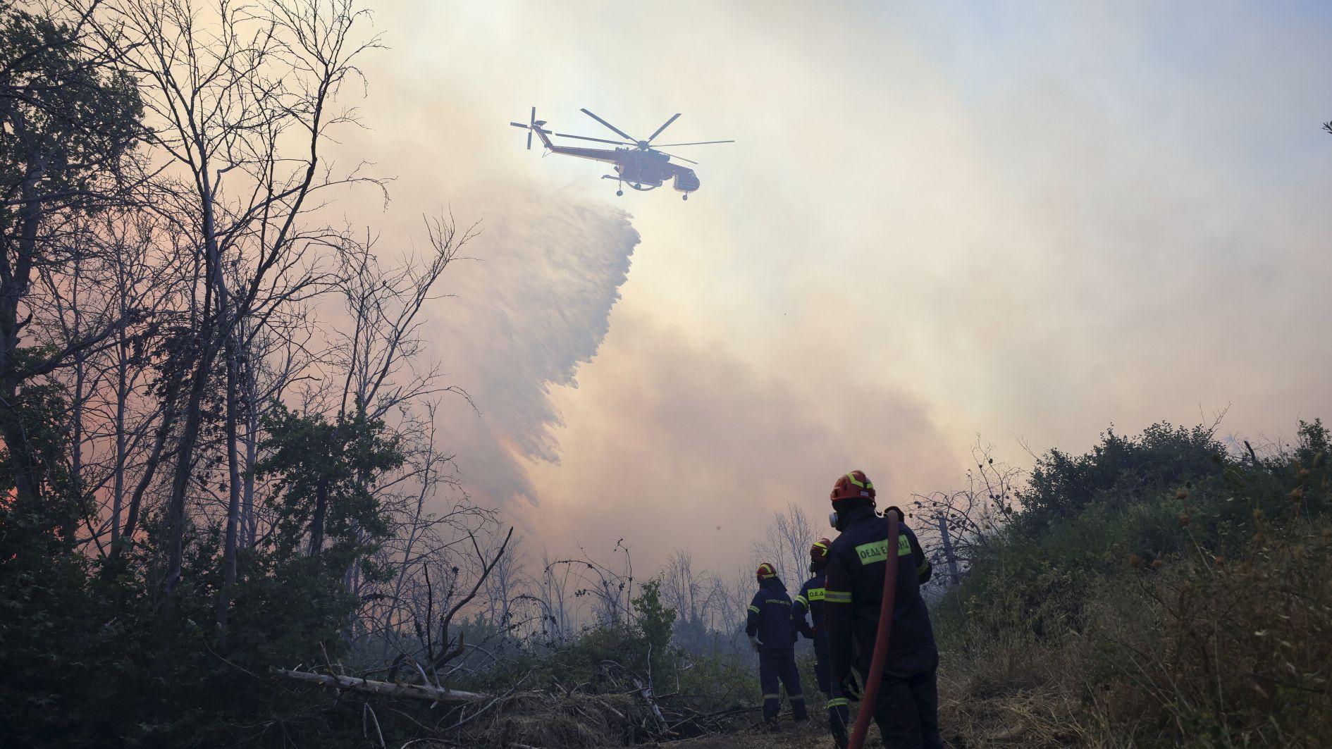 Greece gets EU help to battle disastrous wildfires