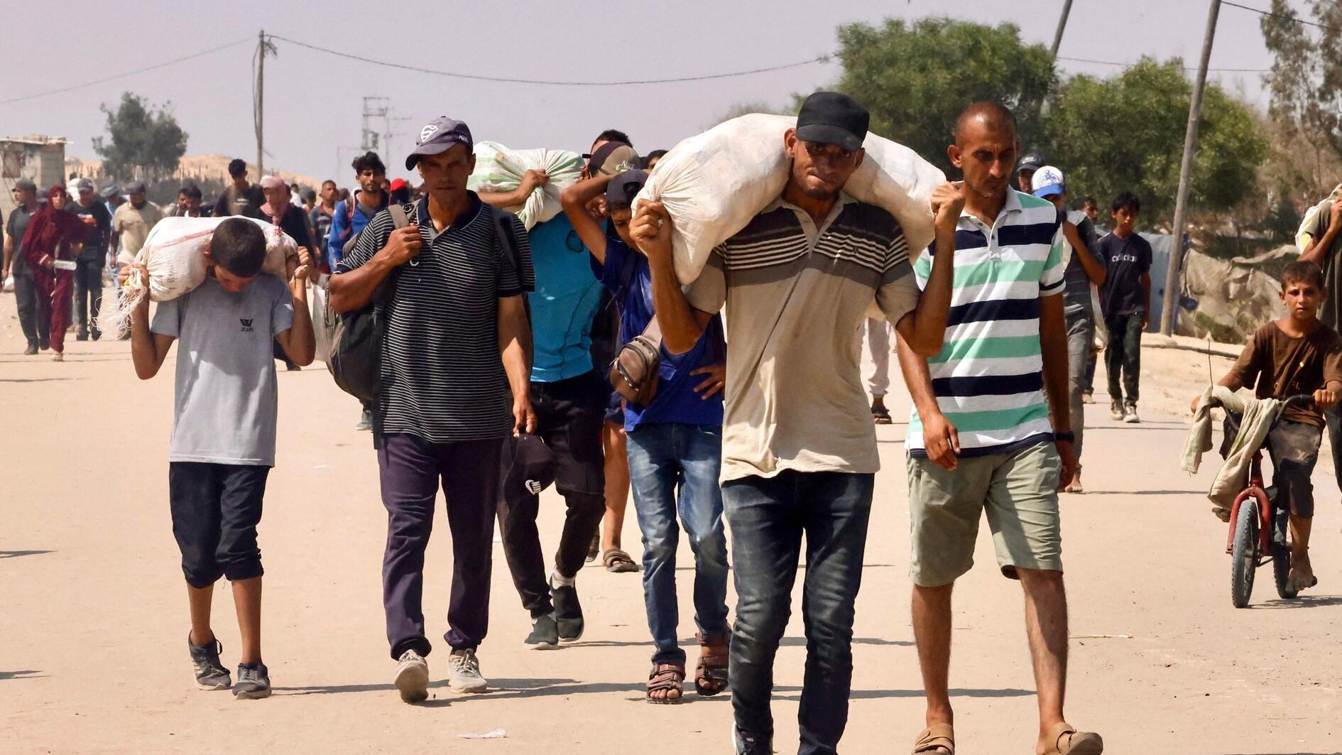 Germany to organize Gaza aid airlift: Chancellor