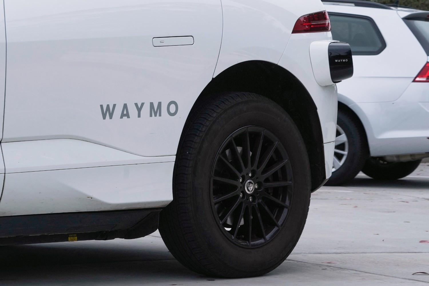 Waymo plans to dispatch robotaxis in Dallas next year