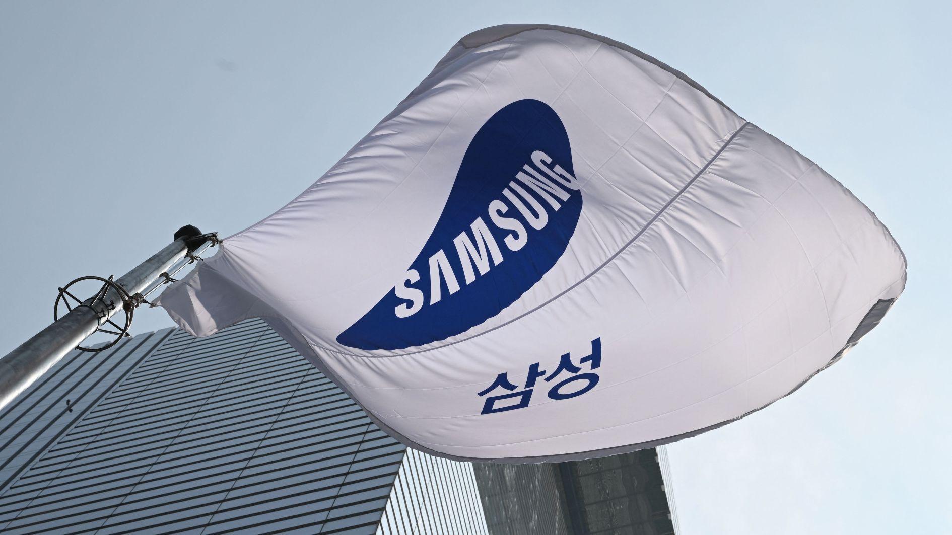 Samsung’s operating profit falls 55 pct in second quarter