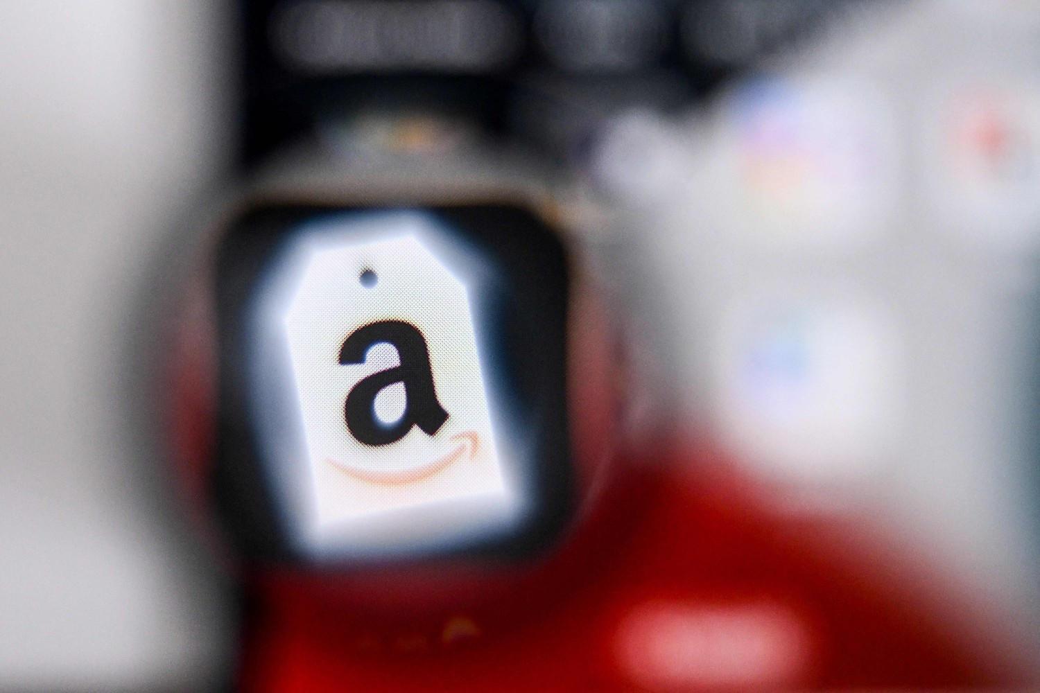 US tech titan earnings rise on AI as economy roils