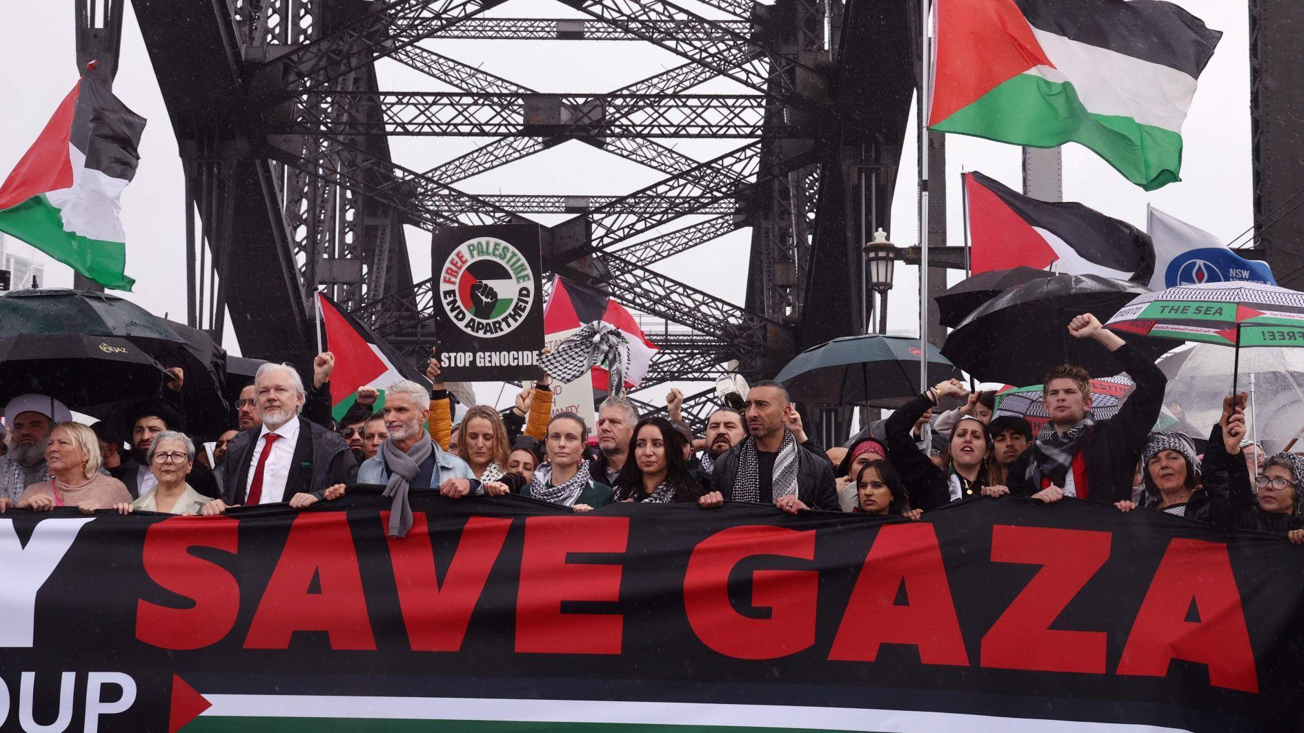 Gaza aid fails to reach most needy amid chaos, fires, gunfire